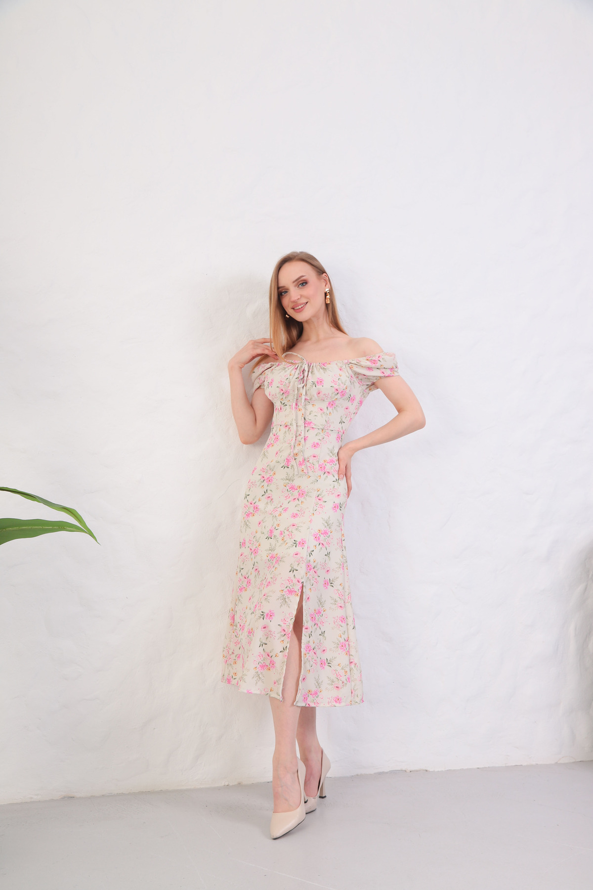 Women's Pink Floral Print Short Sleeve Dress with Front Slit - Görsel 8