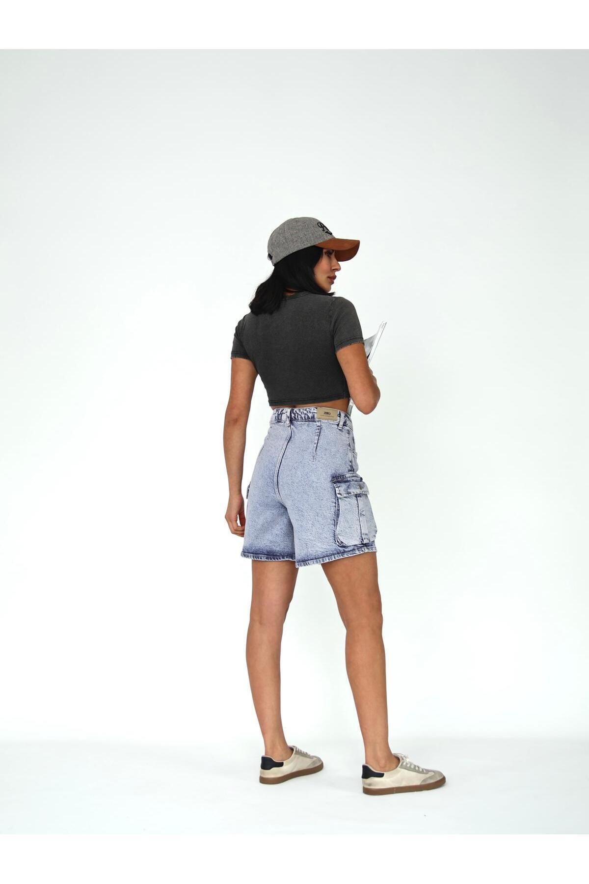 Zeo Basic-Denim Shorts with Cargo Pocket and Pen Detail 8
