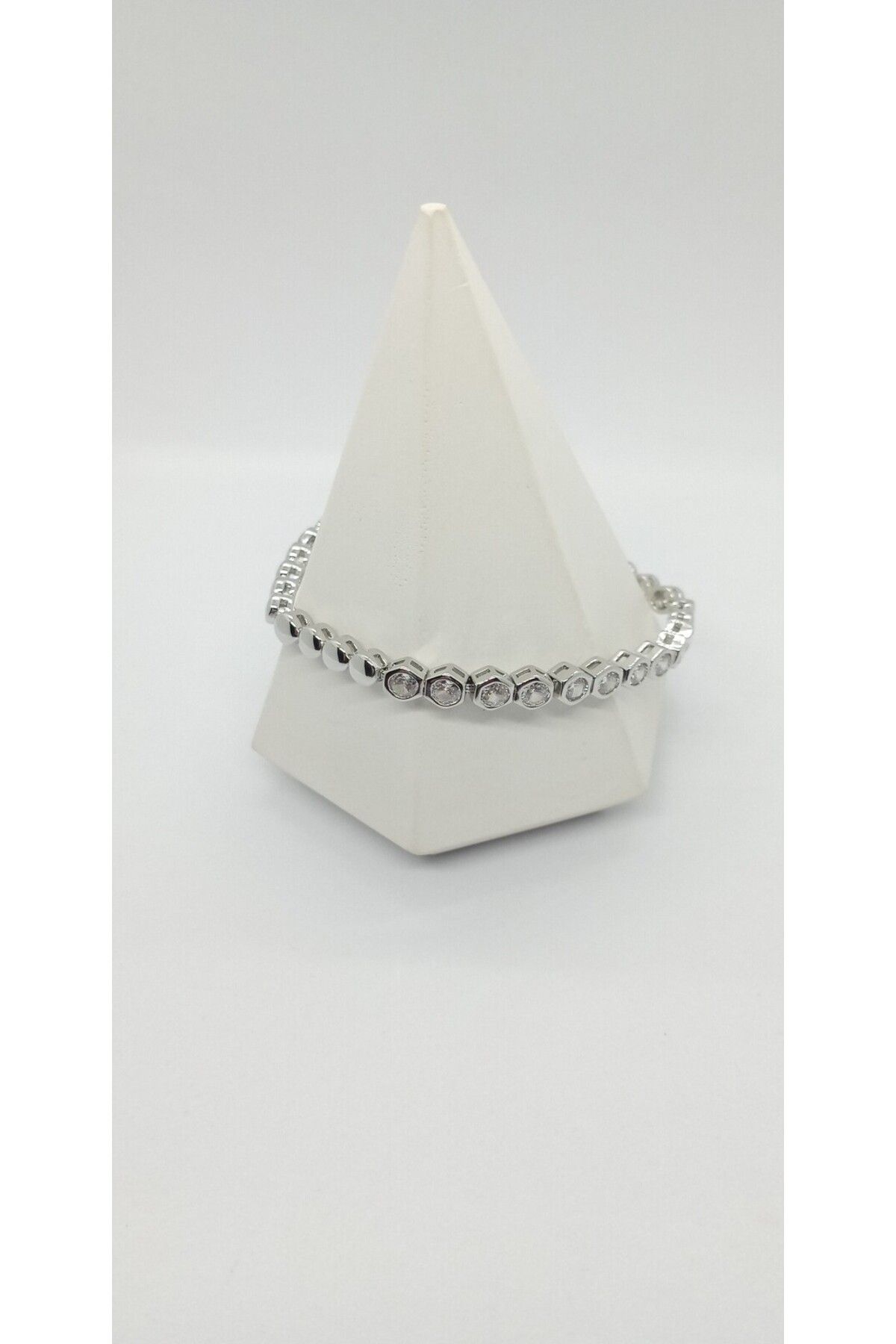 ndjewelry Silver Renk Plaka Ve Taş Detaylı Bileklik