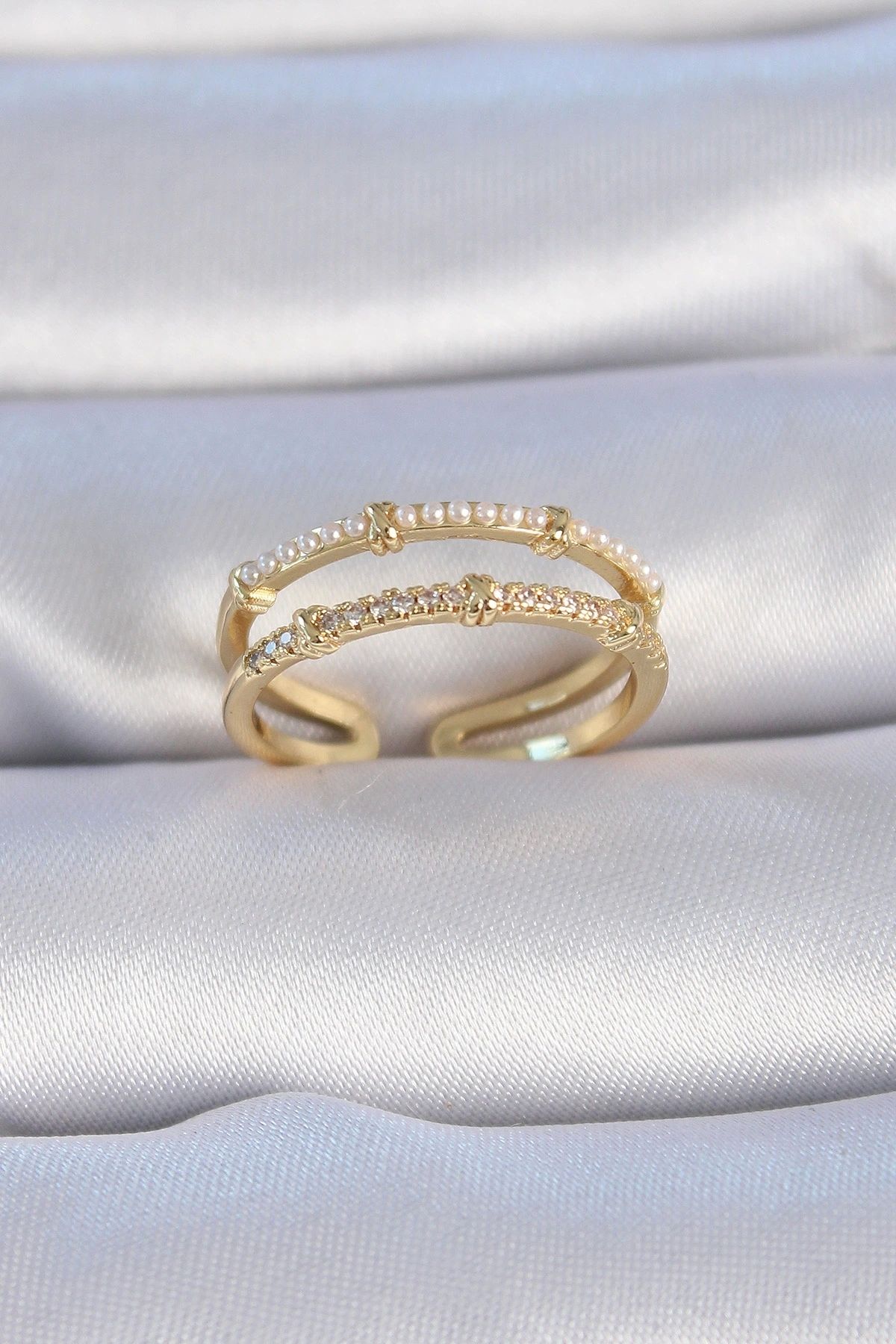 OurStyles Pirinç Gold Renk Zirkon Taşlı İnci Detay Kadın Yüzük - TJ-BYK3336