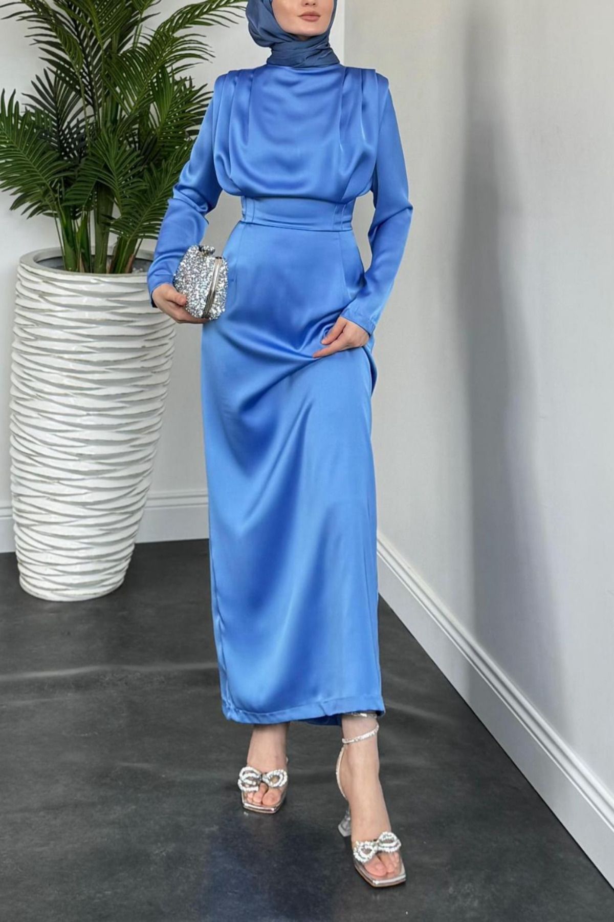 Hollyhocks Pileli Kalem Midi Boy Saten Abiye