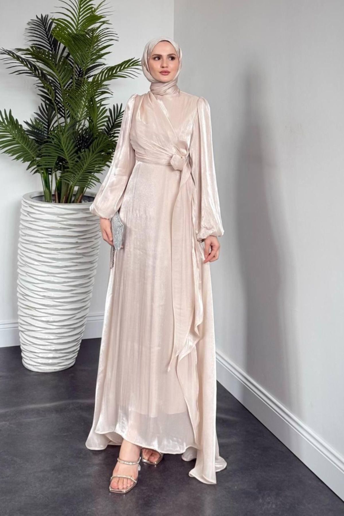 Hollyhocks Işıltılı Maxi Astarlı Saten Elbise