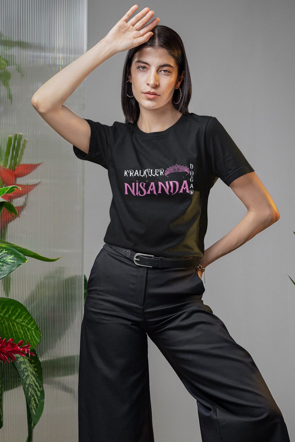 qoeuyl boutique Kraliçeler Bu Ayda Doğar Baskılı Anne Eş Sevgili Arkadaşa Hediyelik %100 Pamuklu Siyah Kadın T-Shirt