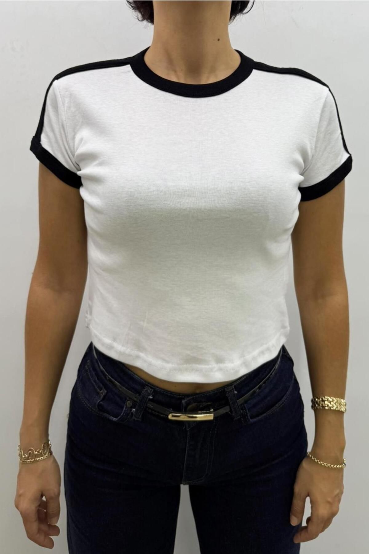 Flame İstanbul Butik Omuz Şeritli Beyaz Siyah Crop Tshirt - MGN4921