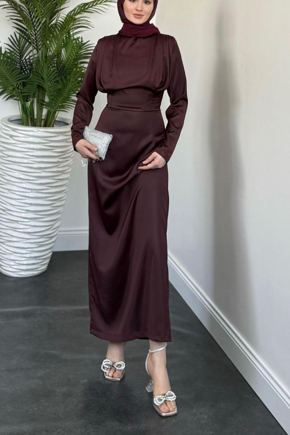 Hollyhocks Pileli Kalem Midi Boy Saten Abiye