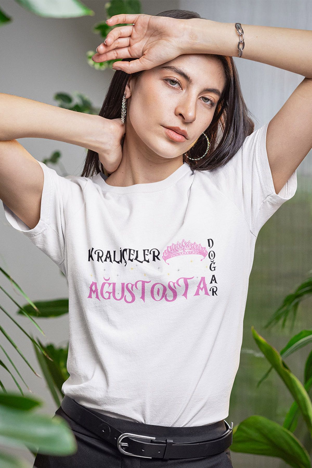 qoeuyl boutique Kraliçeler Bu Ayda Doğar Baskılı Anne Eş Sevgili Arkadaşa Hediyelik %100 Pamuklu Beyaz Kadın T-Shirt