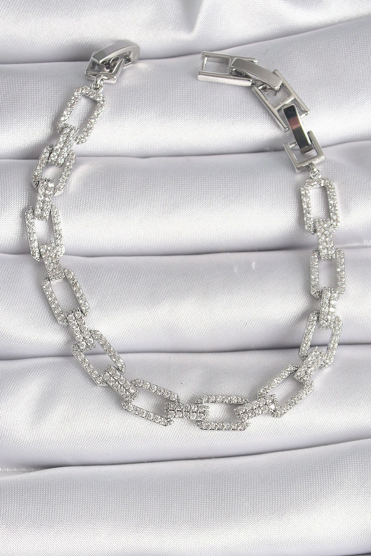 OurStyles Pirinç Gümüş Renk Zirkon Taşlı Zincir Model VIP Seri Kadın Bileklik - TJ-BB6493