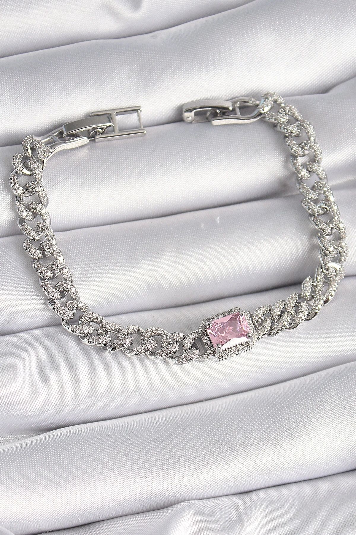 OurStyles Pirinç Gümüş Renk Pembe Kare Zirkon Taşlı VIP Seri Kadın Bileklik - TJ-BB6489