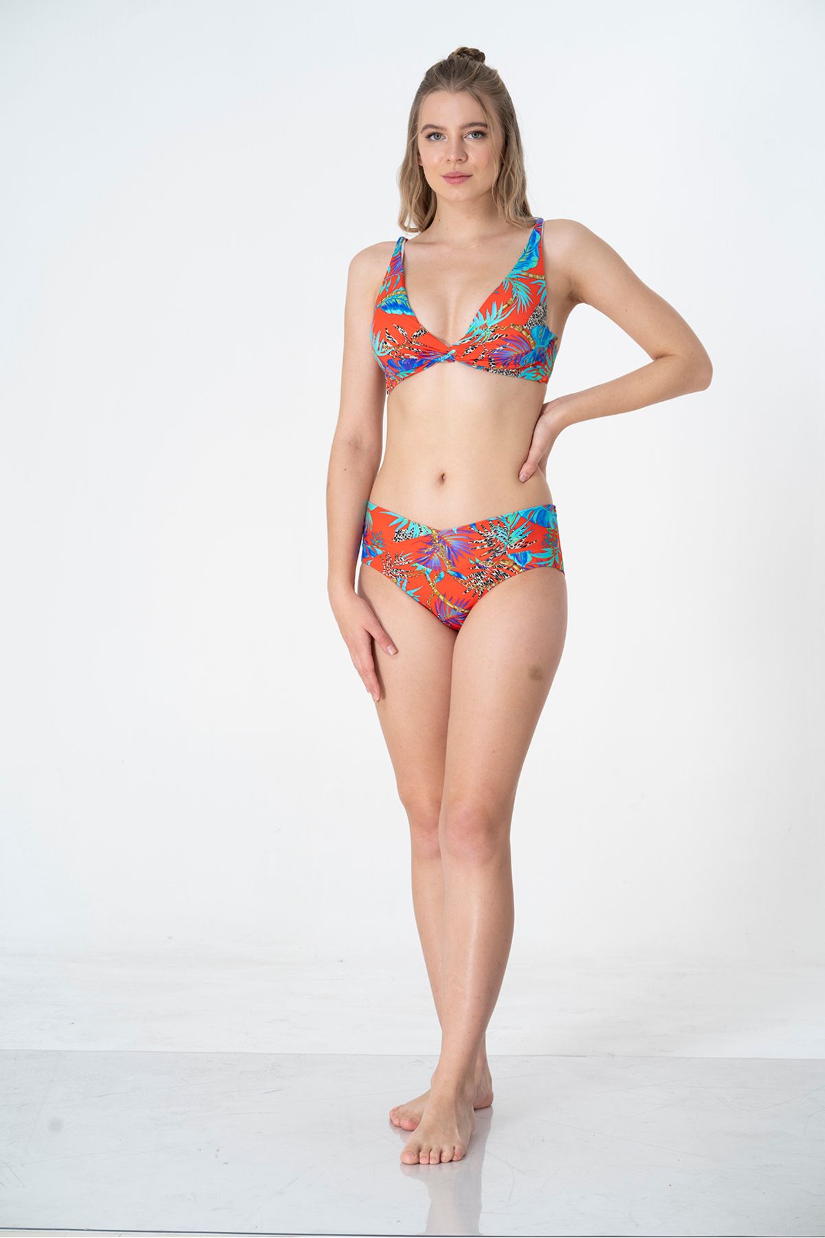 Sunsurf 2025 Kreasyonu Kırmızı, Mavi Palmiye Desenli Bikini Takımı