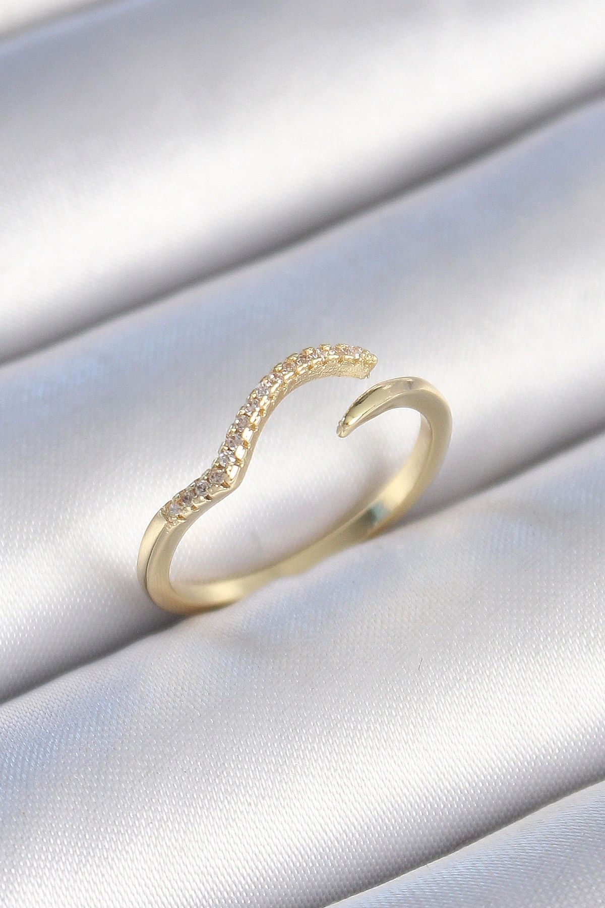 OurStyles Pirinç Gold Renk Zirkon Taşlı Kadın Yüzük - TJ-BYK3450