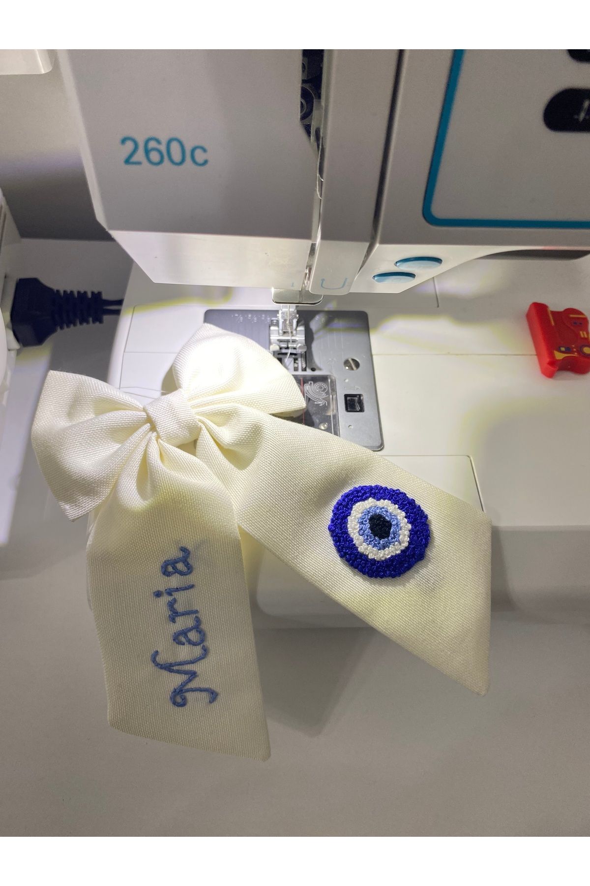 Colorfullkidss El Yapımı Kadın Fiyonk Toka – Nazar Boncuğu ve Kişiye Özel İsim Nakışlı