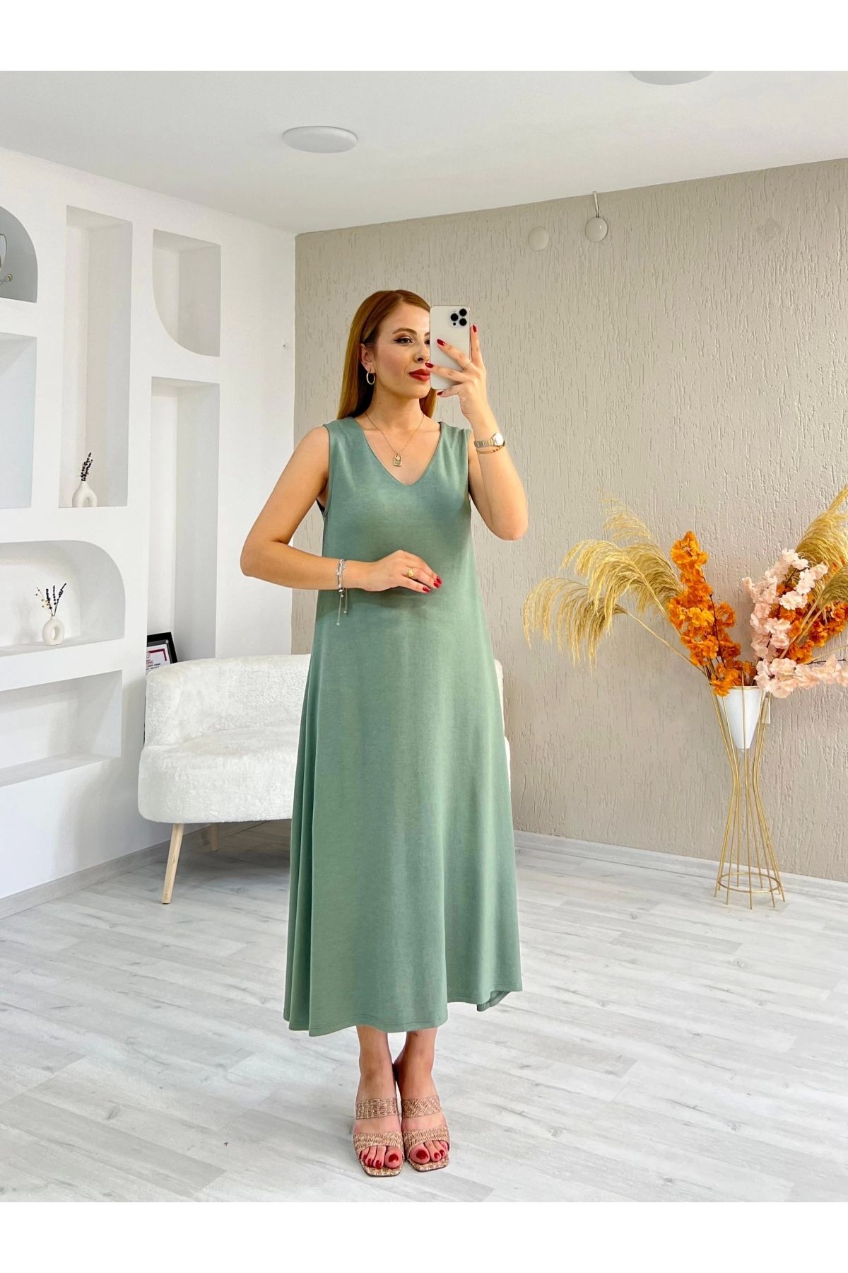İrka Moda Pike Kumaş V Yaka Elbise Yeşil