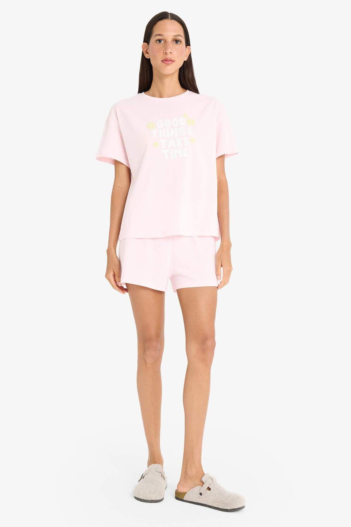 DeFacto Pijama Takımı Kısa Kollu Üst Esnek Belli Şort-Fall in Love F4678AX25SM