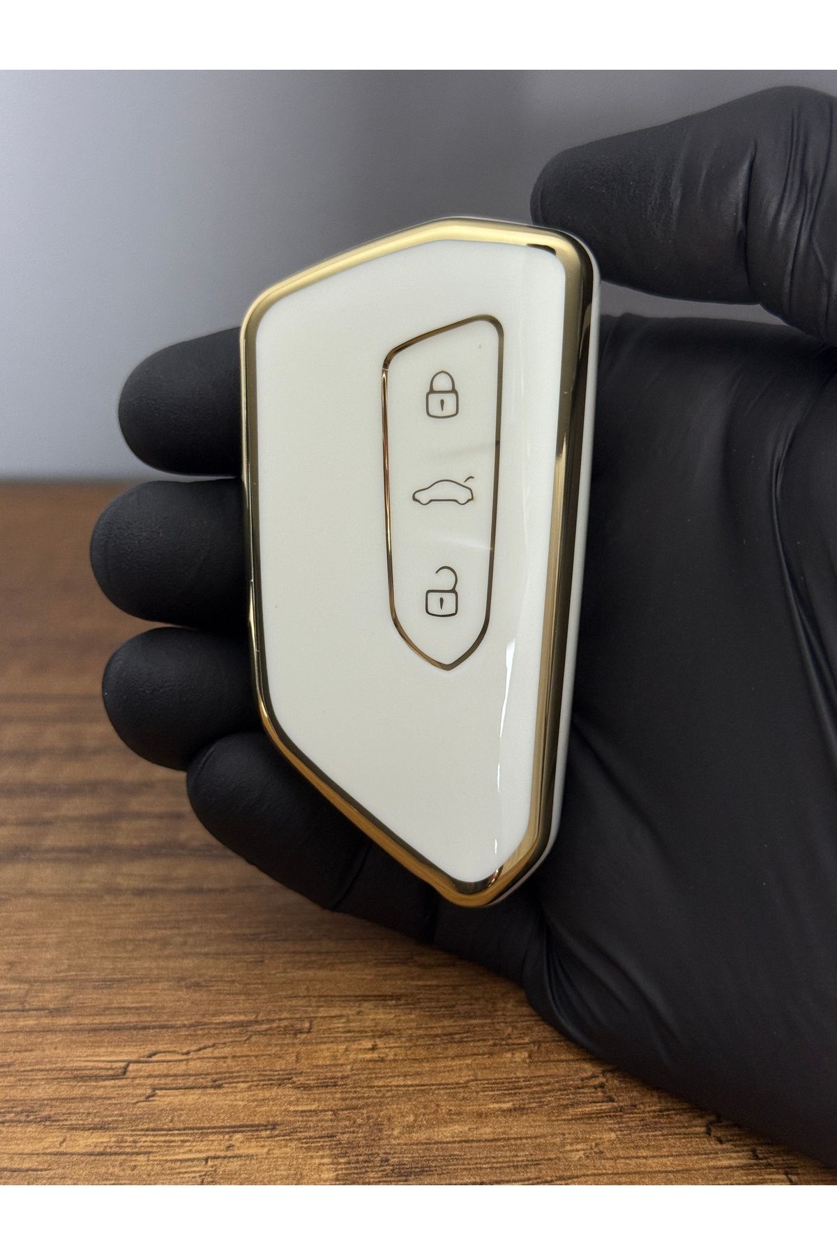 Mavi Keys Volkswagen Golf 8 Smart Uyumlu 3 Düğmeli Silikon Anahtar Koruma Kılıfı – Nano – Beyaz Renk