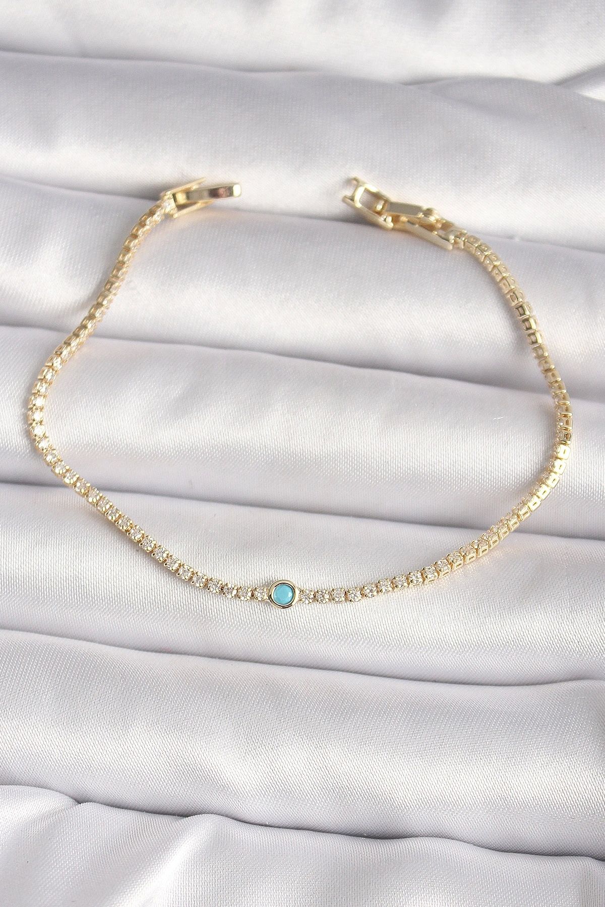 OurStyles Pirinç Gold Renk Su Yolu Zirkon Taşlı Mavi Taşlı Kadın Bileklik - TJ-BB6617
