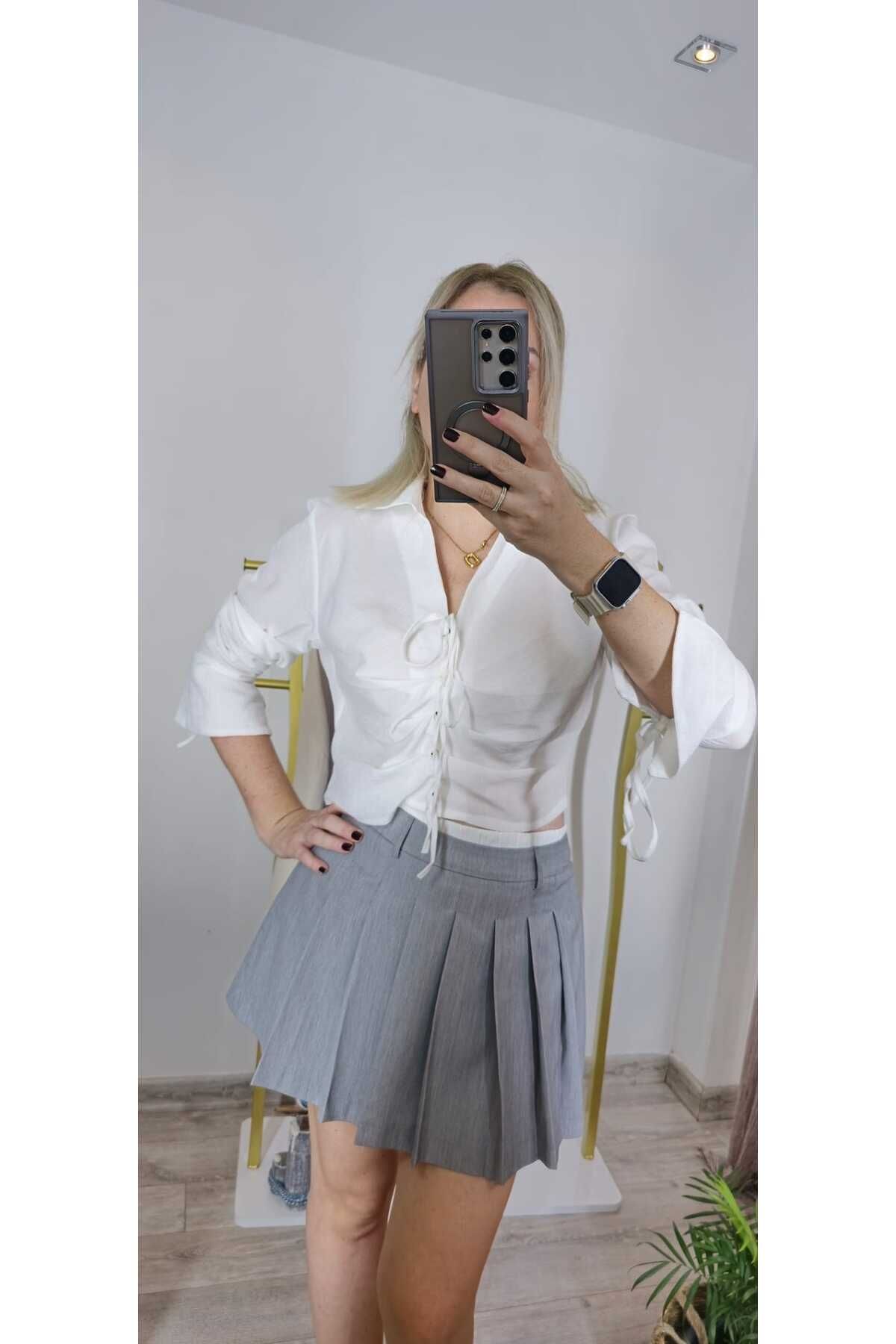 Butik EKRU İP VE DÜGME DETAYLI GÖMLEK QUZU