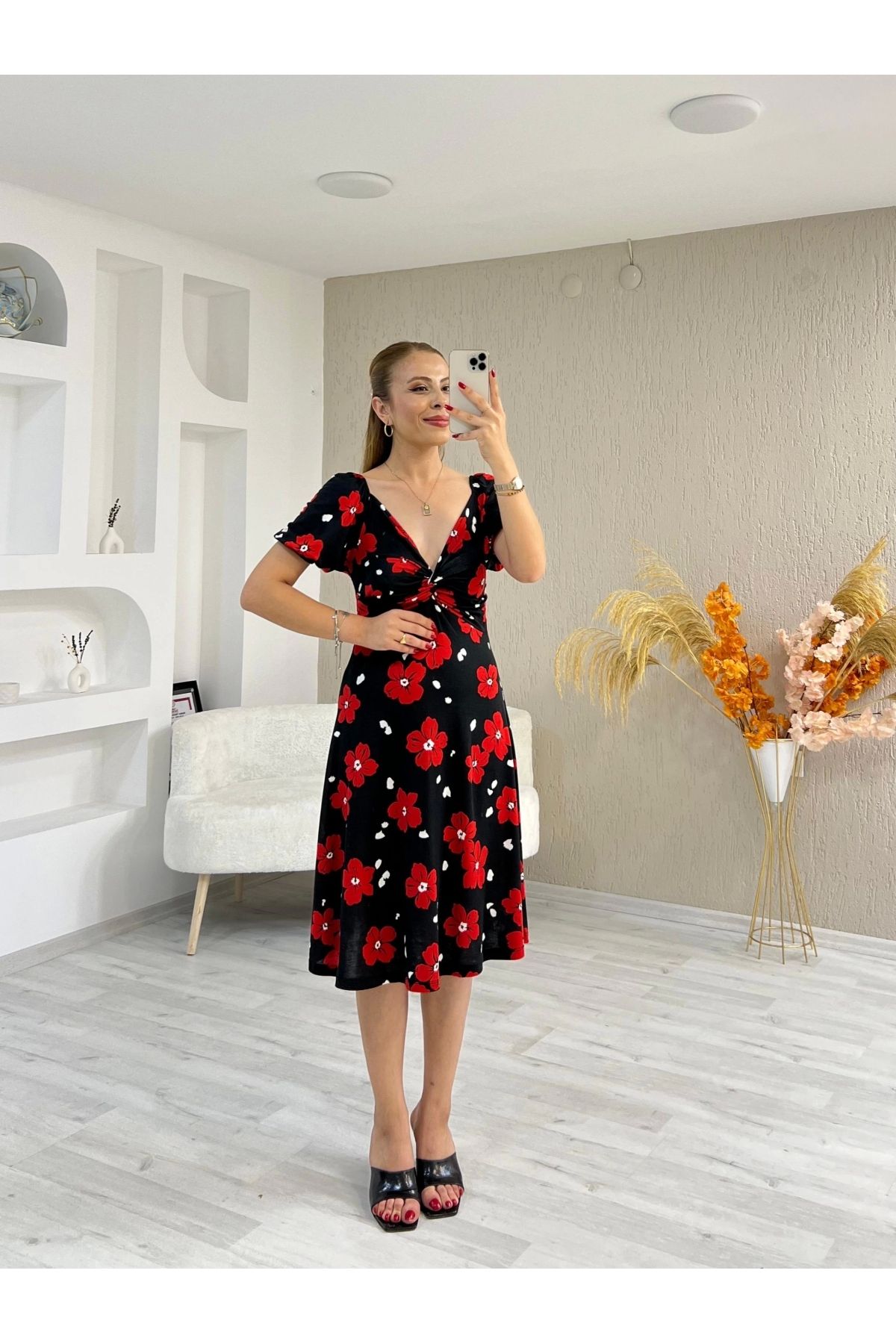İrka Moda Viskon Kumaş Burgu Detay Desenli Mini Elbise Kırmızı
