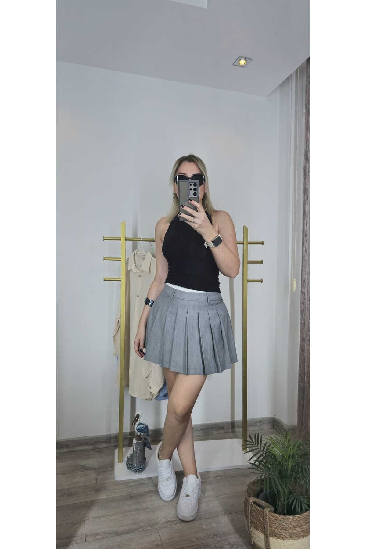 Butik GRİ BEL DETAYLI SORT ETEK QUZU PİLELİ