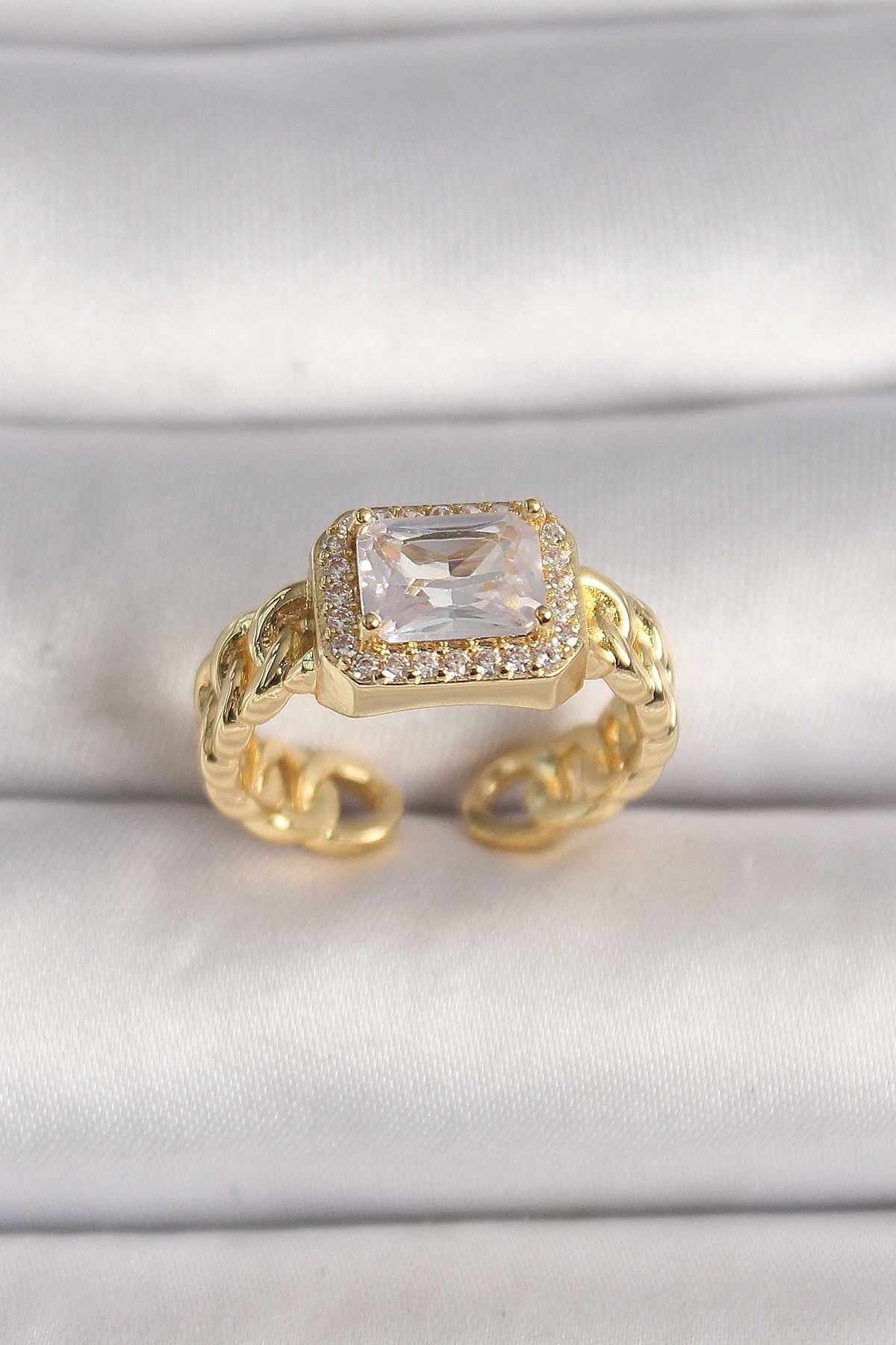 OurStyles Pirinç Gold Renk Zincir Model Kare Zirkon Taşlı Kadın Yüzük - TJ-BYK3590