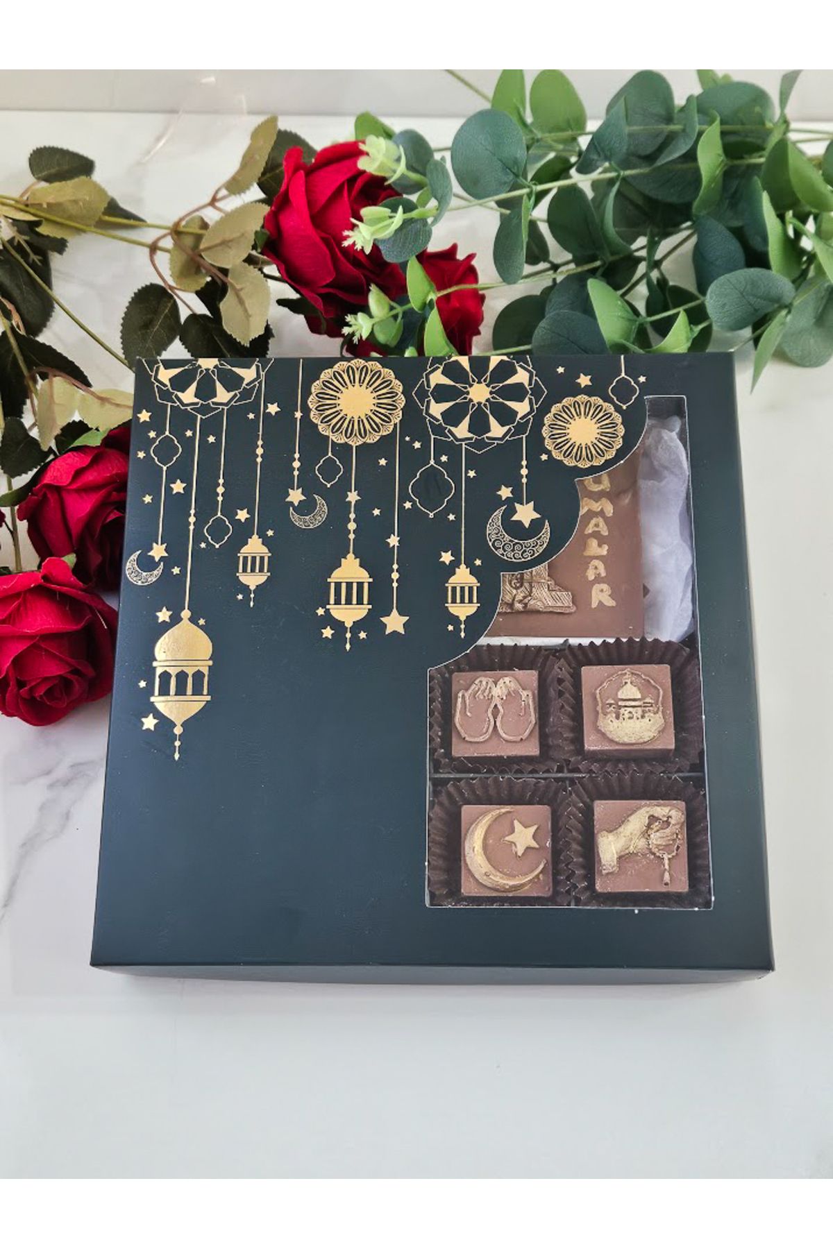 ksana choco Sütlü Belçika çikolatasında, el yapımı hazırlanmış helal lezzet kutusu. bayrama özel