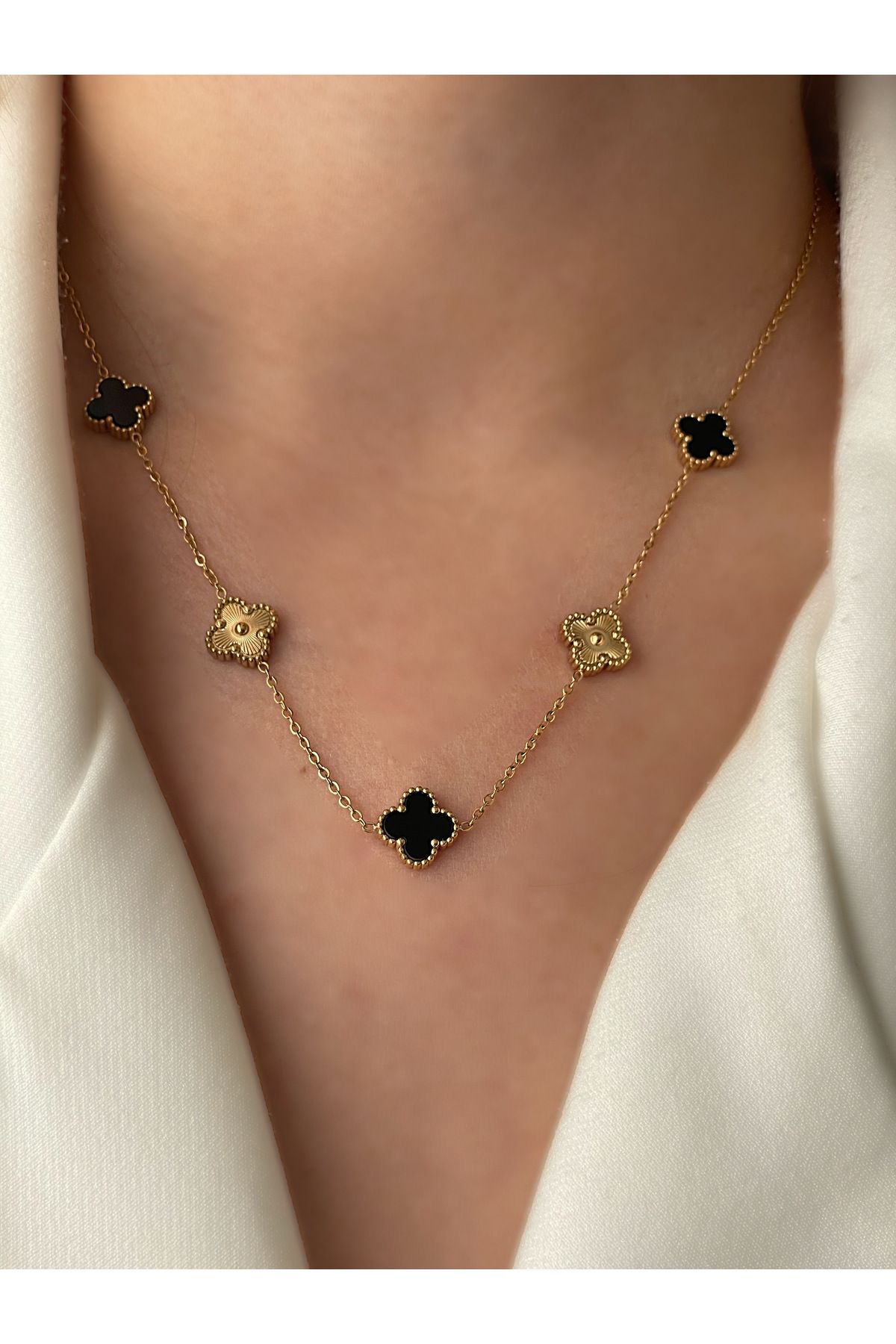 JELLY Kadın Çelik Gümüş Renk Yonca Model Kolye
