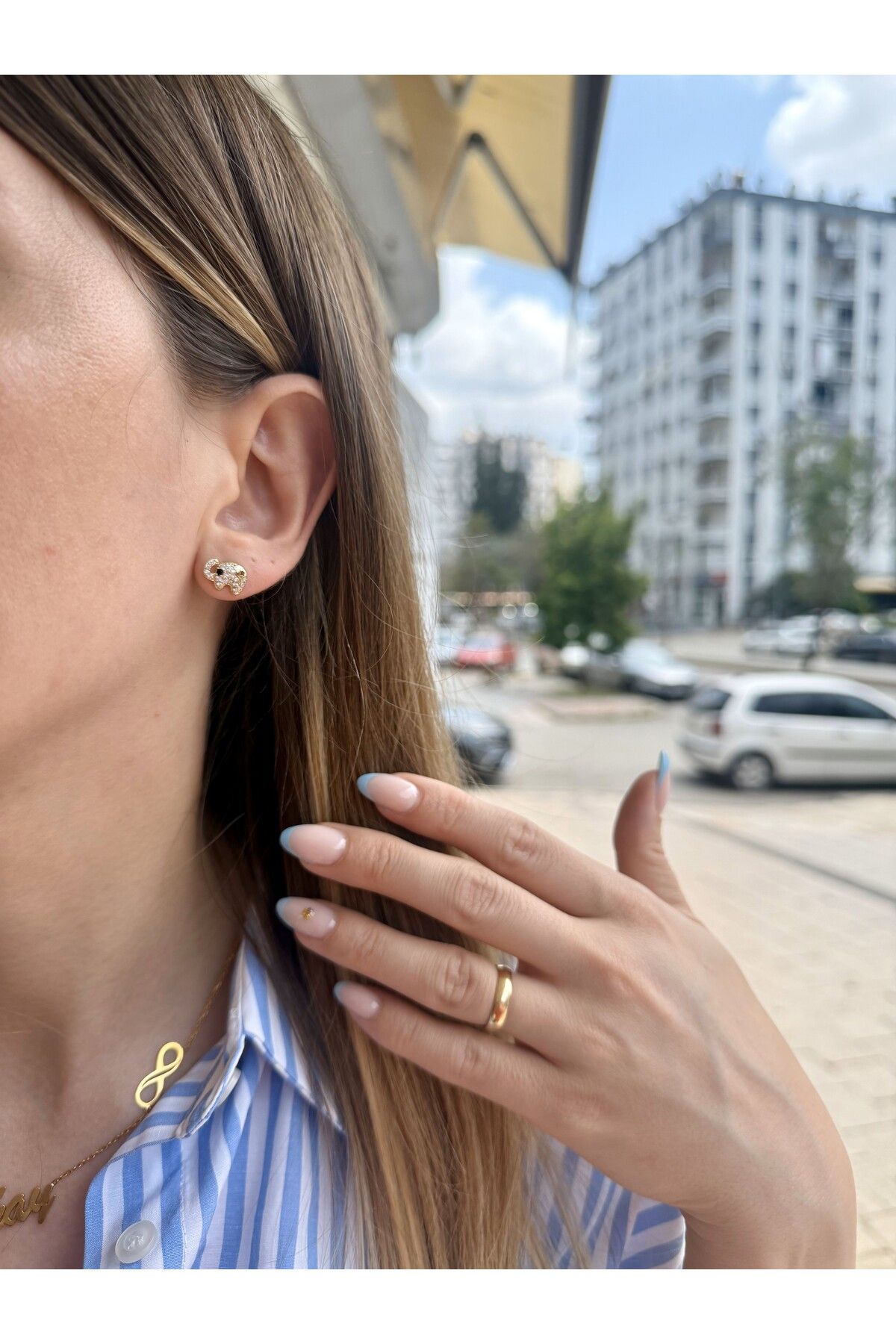 papatya aksesuar Fil Model Çelik,Gold Renk,Şık ,Minimal Taşlı Kararmaz Kadın ve Çocuk Küpe