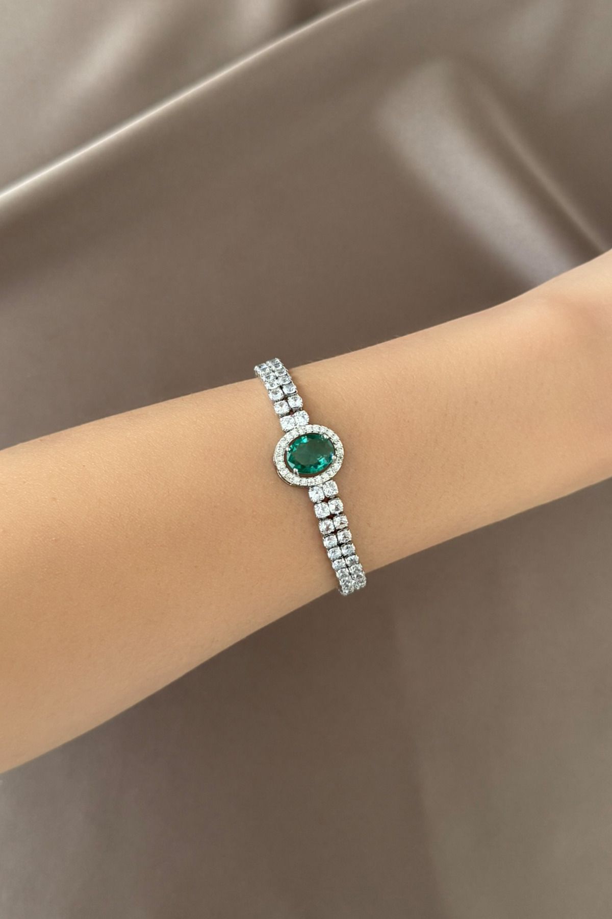 laria jewelry Yeşil Taşlı Su Yolu Bileklik