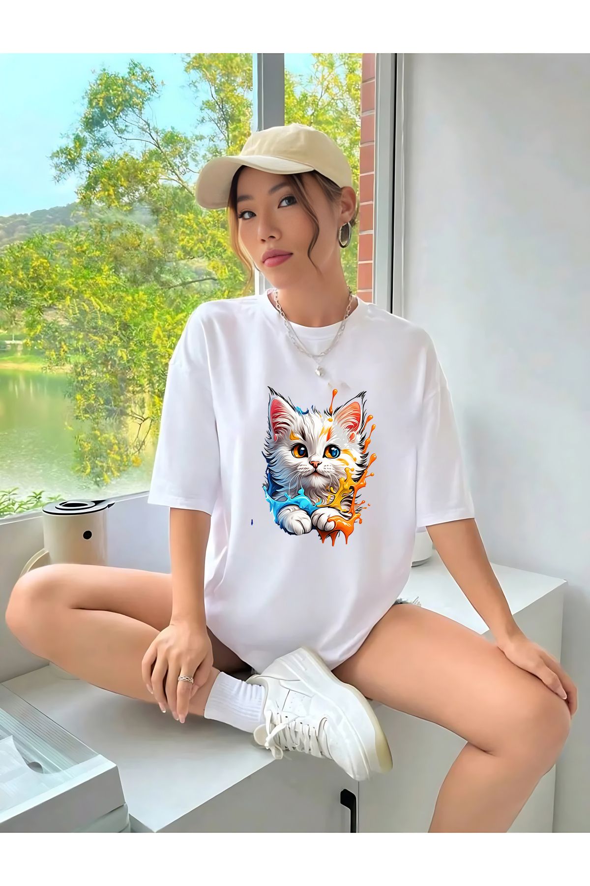 Pisa Art tatlı kedi çıkartmalı t-shirt