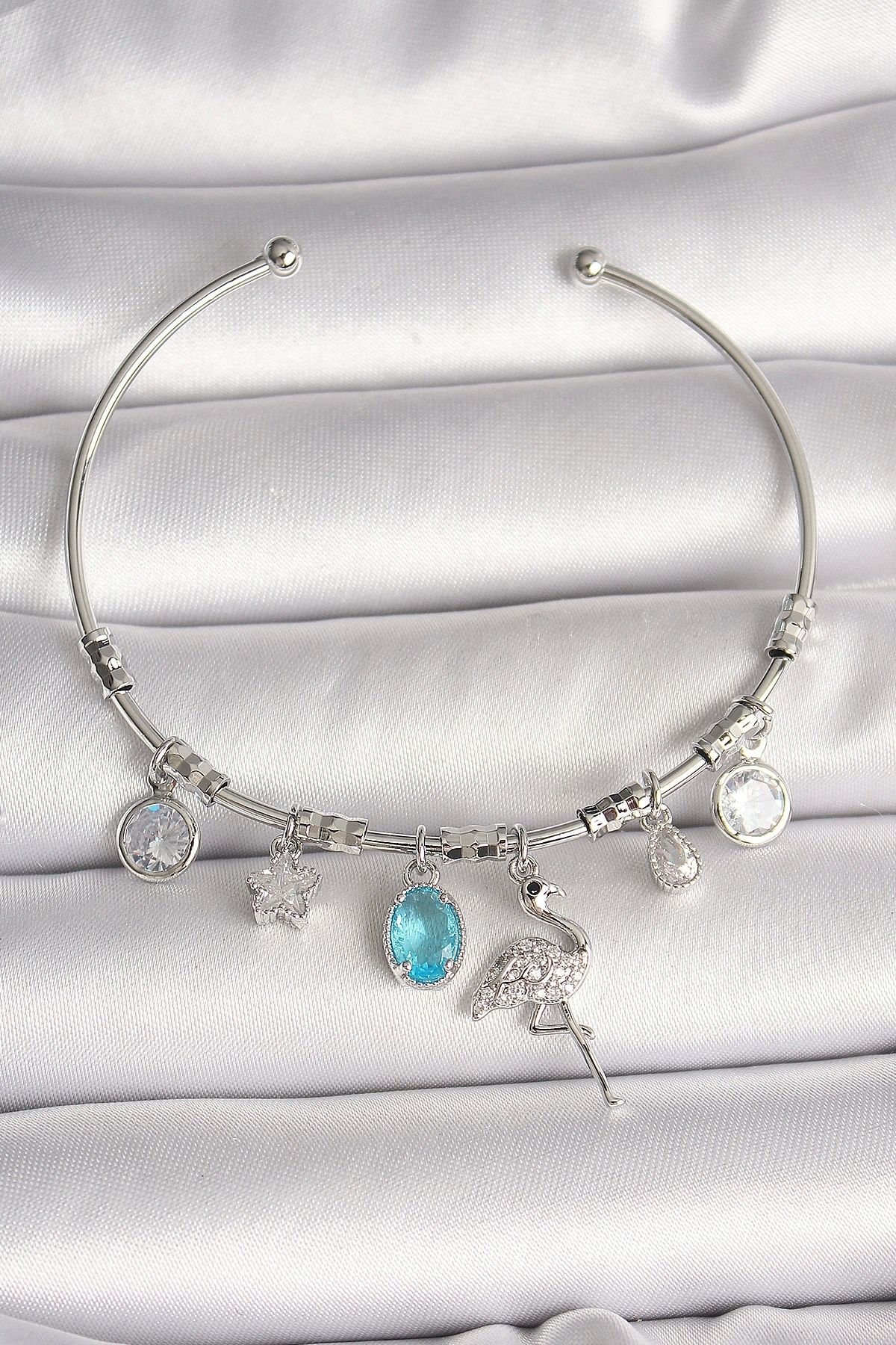 OurStyles Pirinç Gümüş Renk Sallantı Zirkon Taşlı Filaminga Figür Charm Kadın Bileklik - TJ-BB6903
