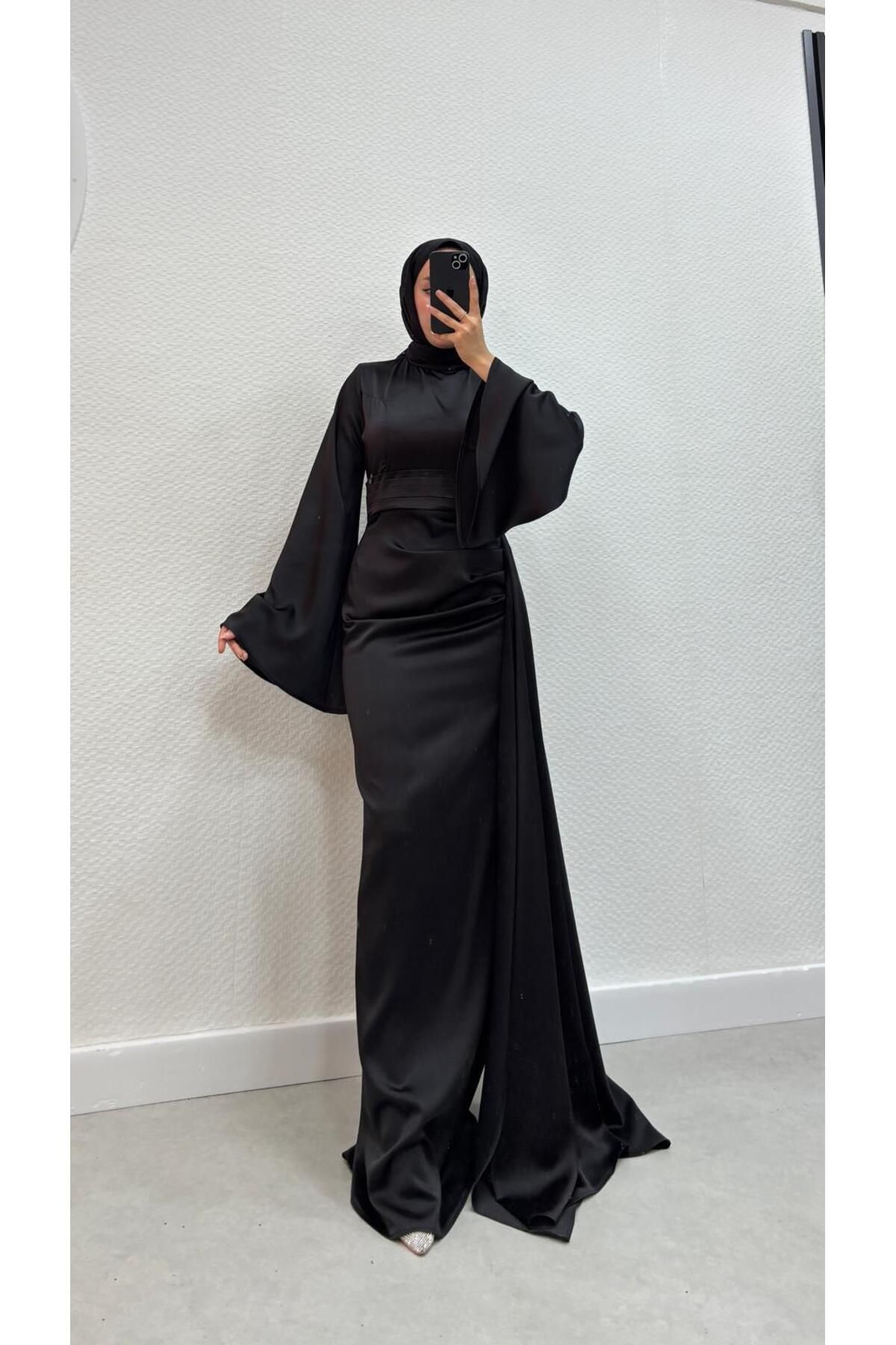 modadeywearst Drape Detaylı Kuyruklu Saten Tesettür Abiye