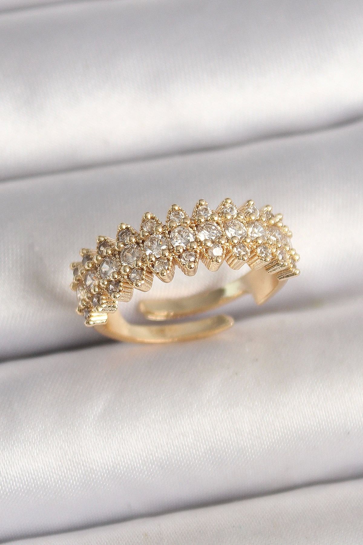 OurStyles Pirinç Gold Renk Zirkon Taşlı Ayarlanabilir Model Kadın Yüzük - TJ-BYK3689