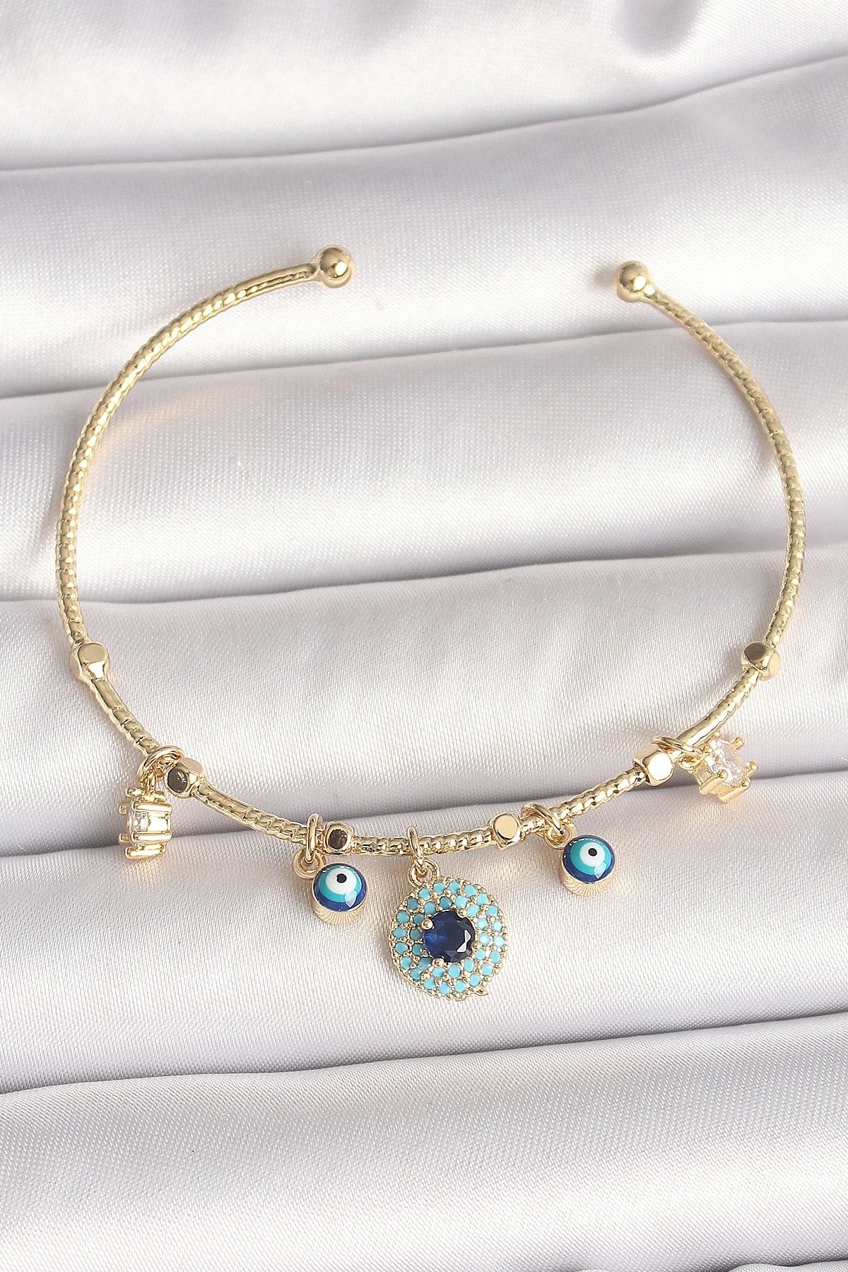 OurStyles Pirinç Gold Renk Zirkon Taşlı Nazar Boncuk Detay Charm Kadın Bileklik - TJ-BB6883