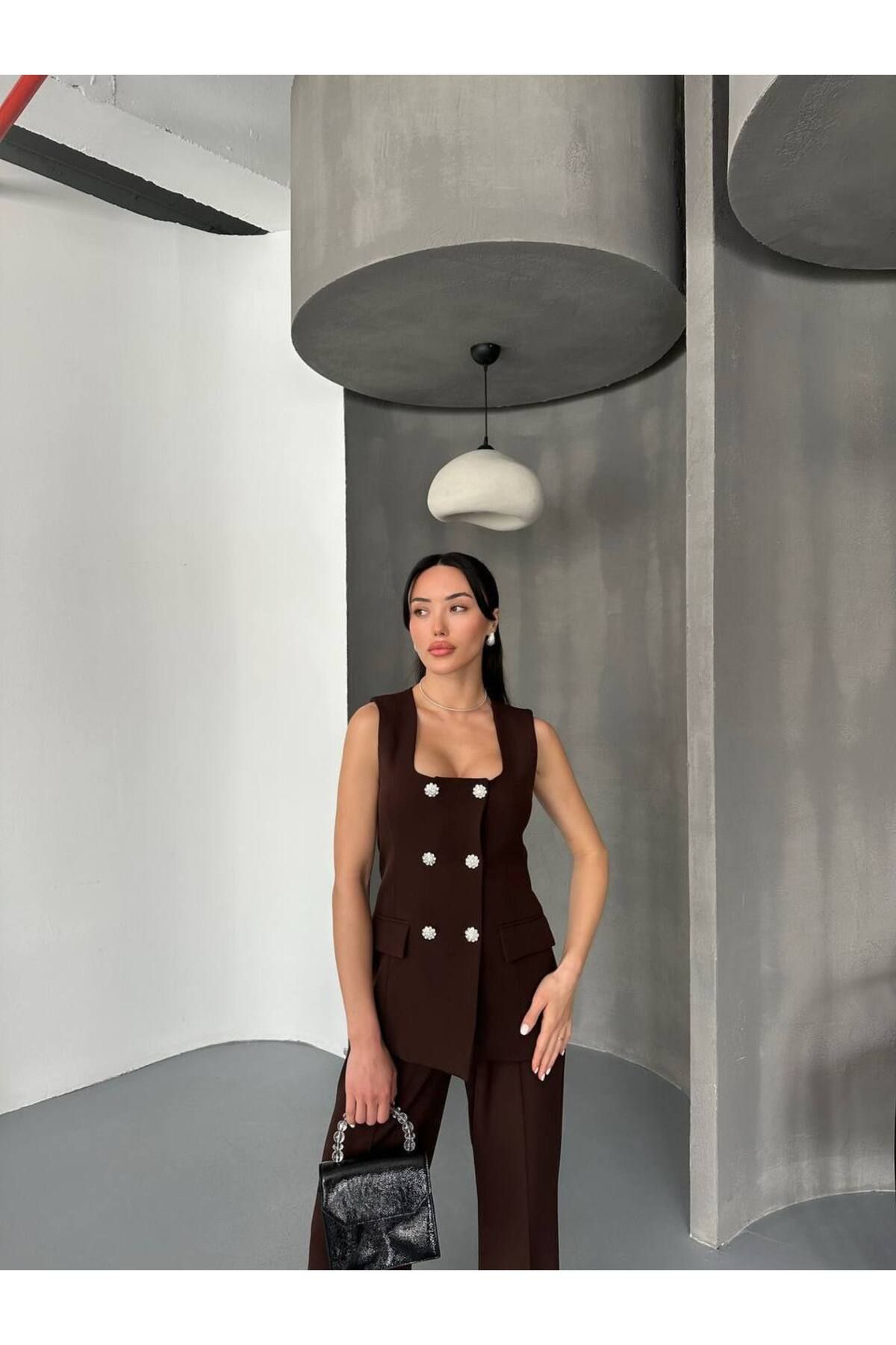 Hotfashion TAŞ DÜĞMELİ SIFIR KOL YELEK PANTOLON TAKIM