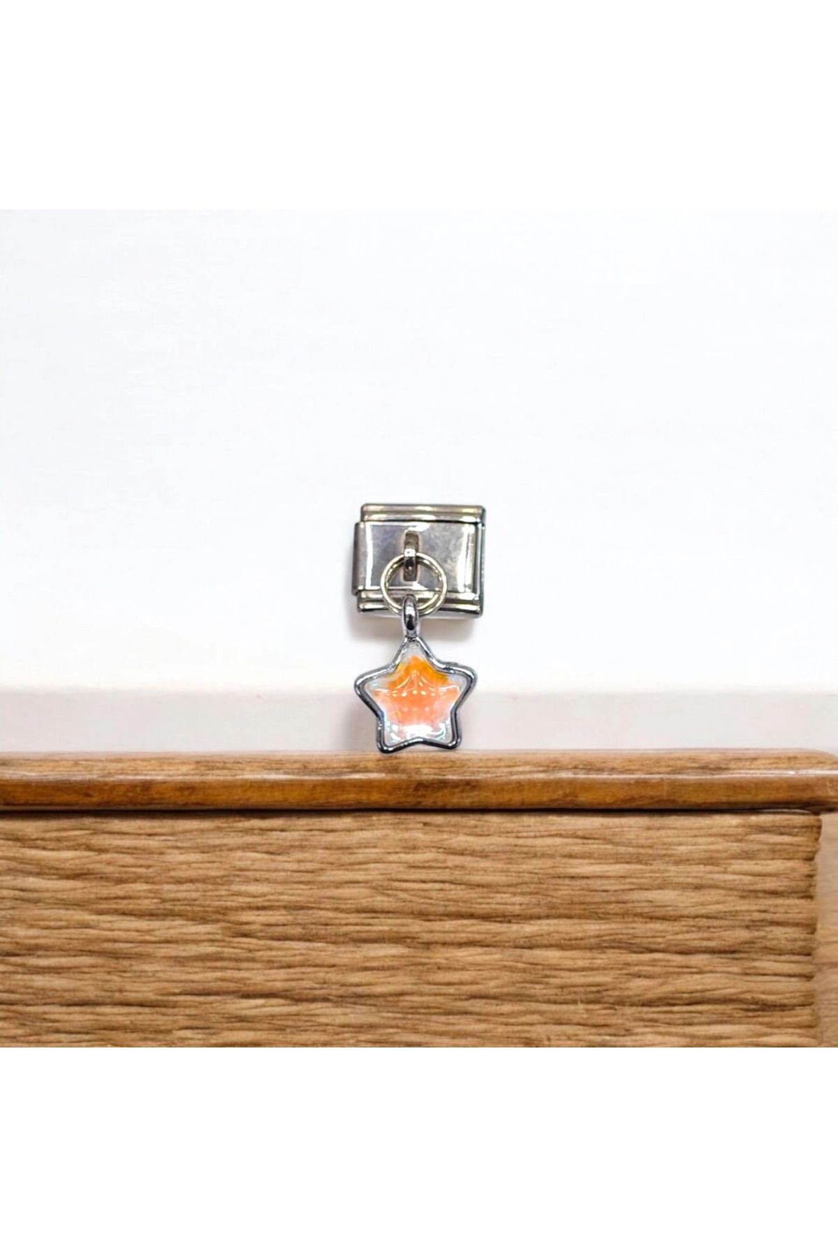 Bluw Jewelry Pembe Yıldız Desenli İtalyan Charm Sallantılı-Beyaz
