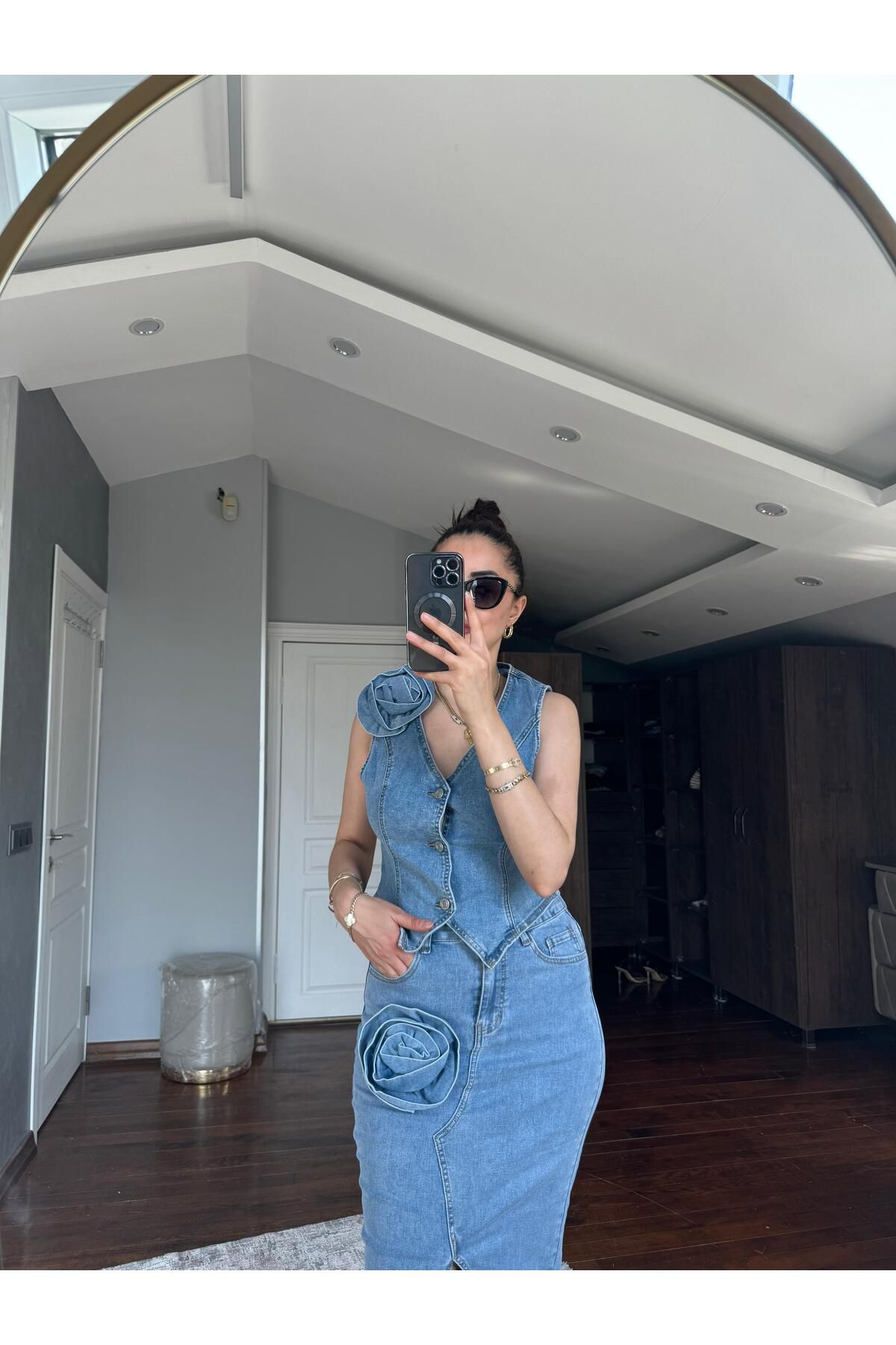MODA Denim kumaş yaka gül detaylı yelek(gül detay çıkabilir)