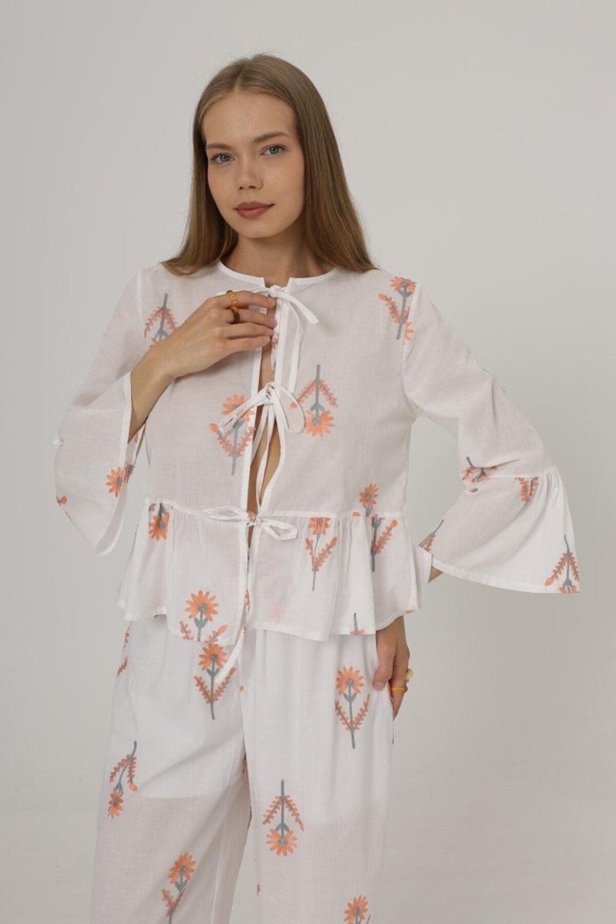velmorafashion Fiyonk Bağlamalı Brode Bluz - Beyaz