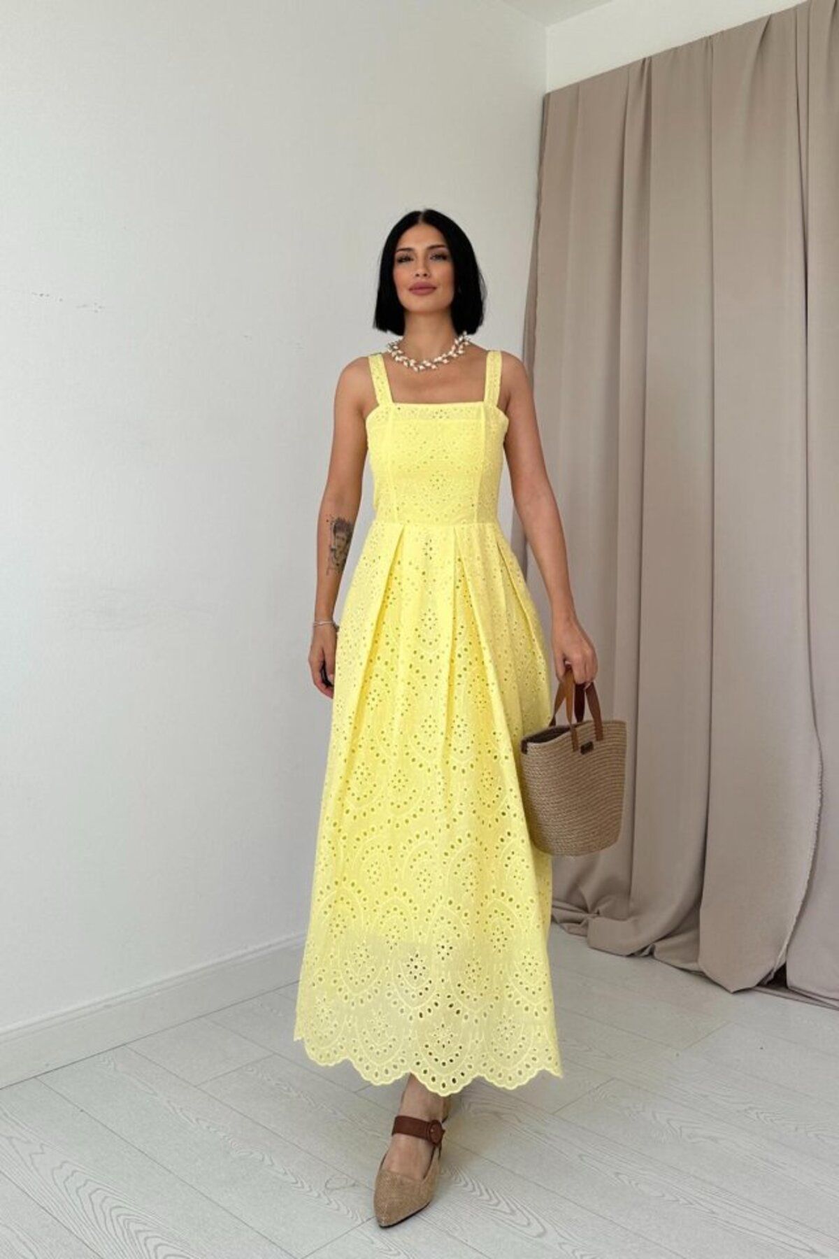 velmorafashion Sarı Askılı Aparatlı Brode Elbise