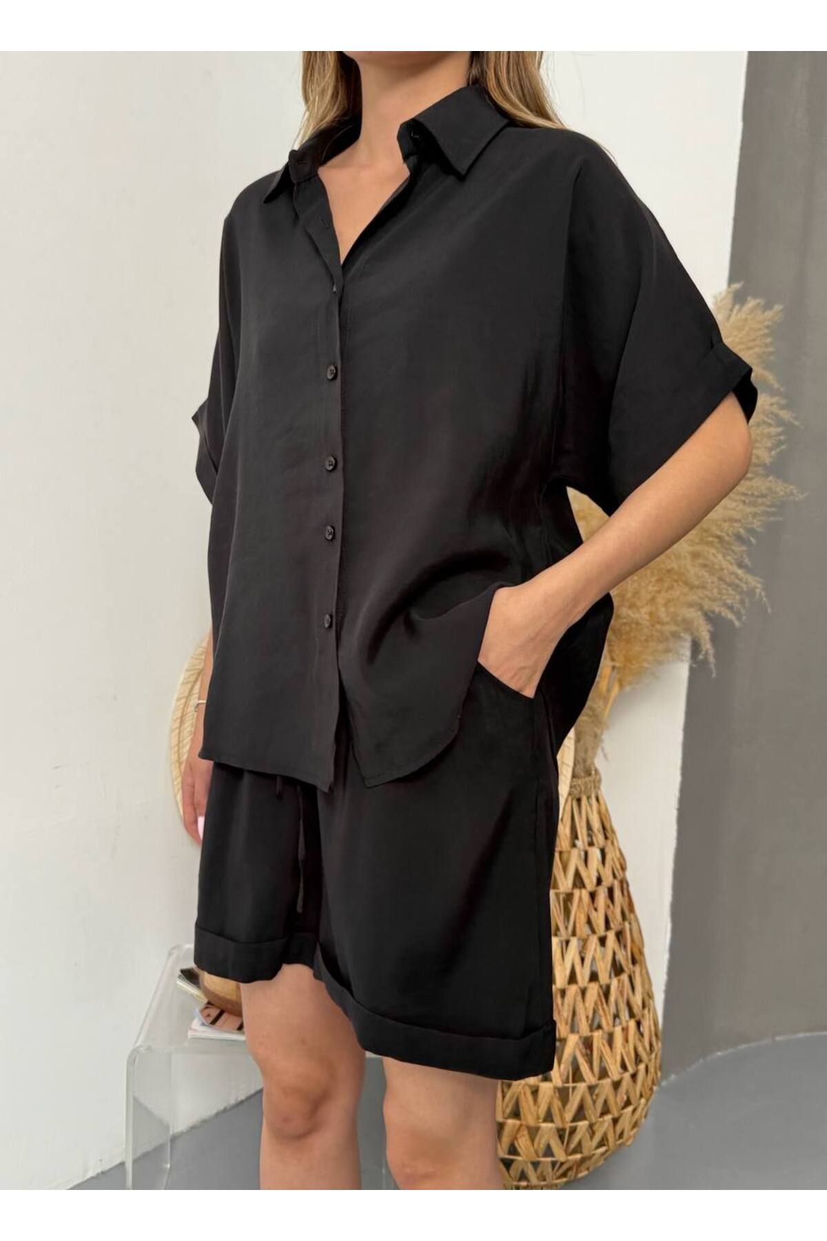 Castivo Fashion Düğmeli Kısa Kollu Şortlu Yazlık Kadın Takım