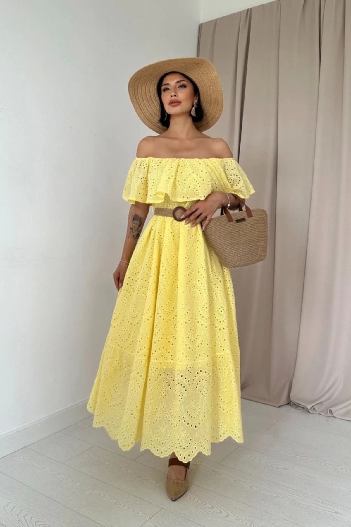 Butik Sarı Omzu Lastikli Brode Elbise