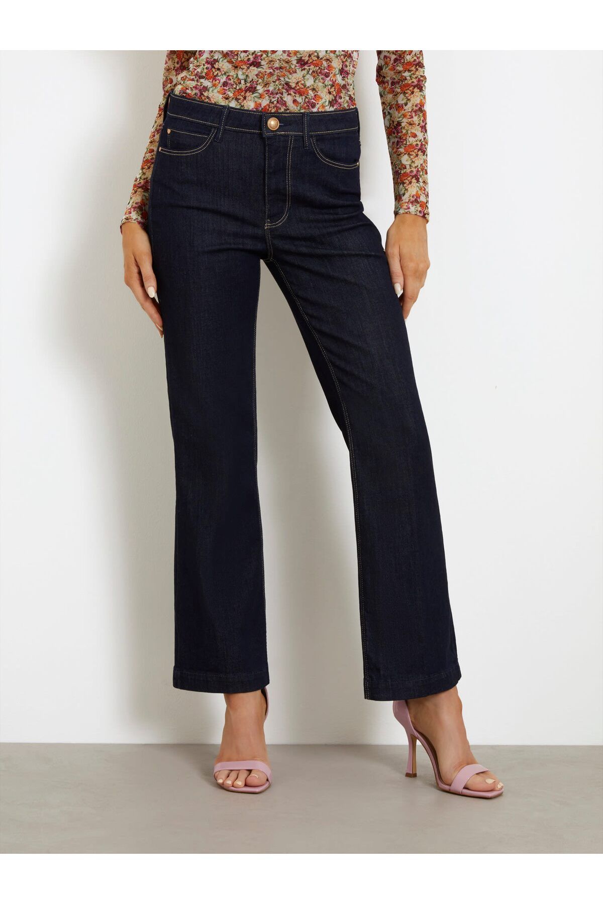 Guess 1981 Kick Flare Kadın Flare Fit Jean
