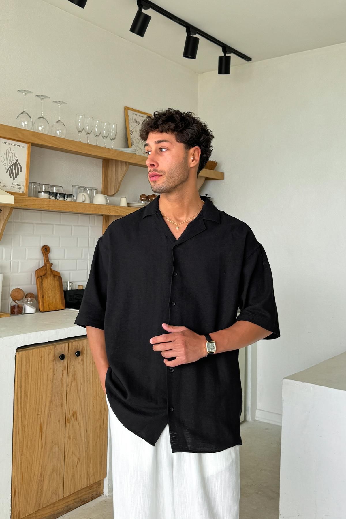Flaw Wear Siyah Dokuma Oversize Kısa Kol Gömlek