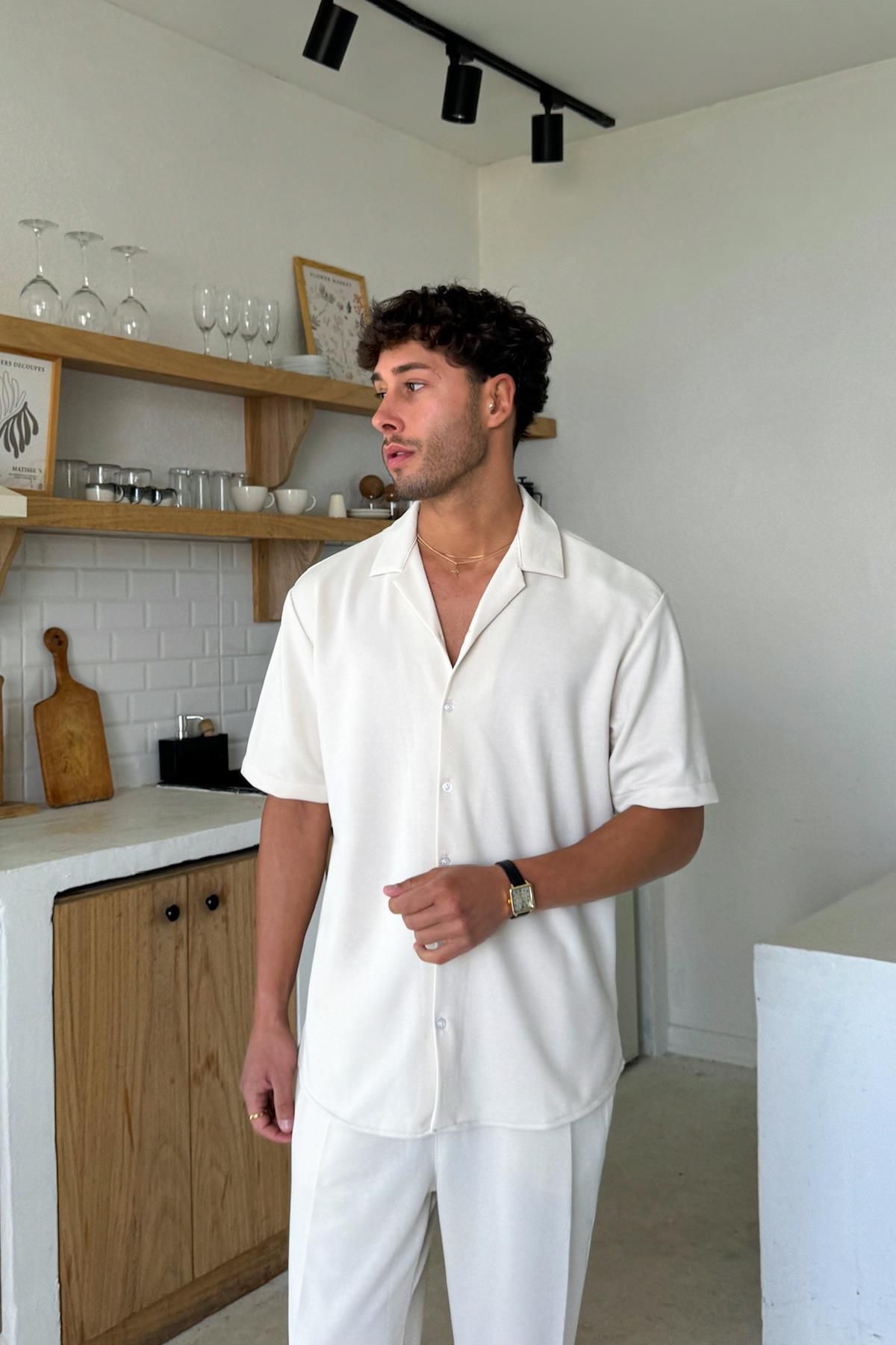 Flaw Wear Krem Oversize Kısa Kol Gömlek