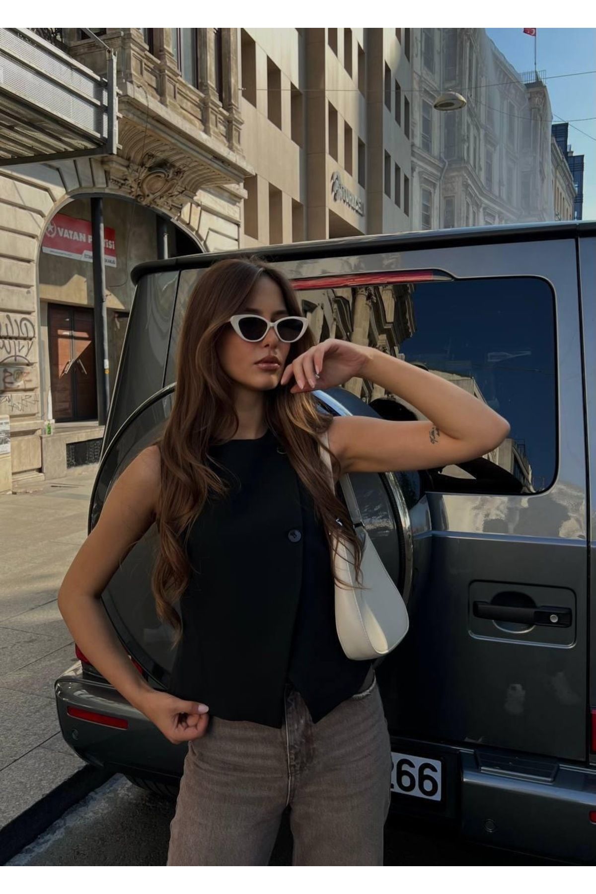 Hotfashion Asimetrik Düğmeli Yelek