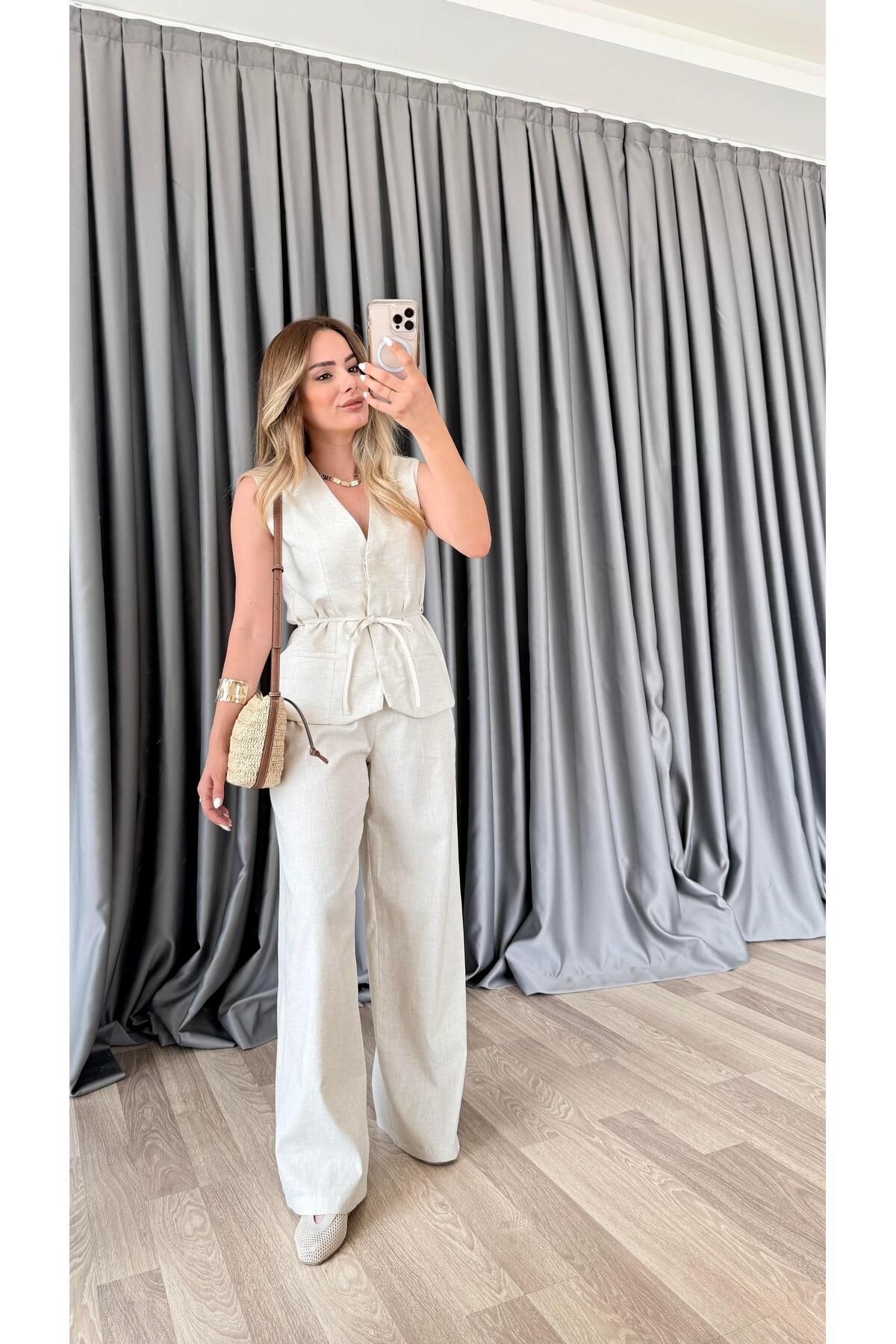 pelin yıldız butik Emry Kemer Detaylı Yelekli Takım