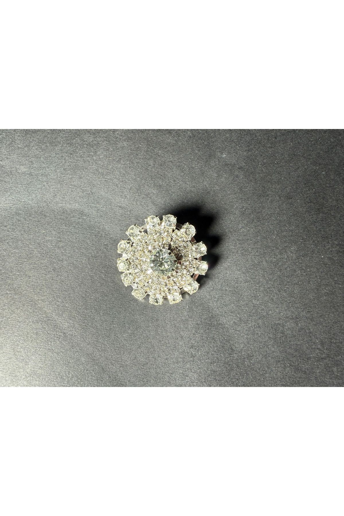 Home Gümüş taşlı bronş yuvarlak 4 cm genişlik