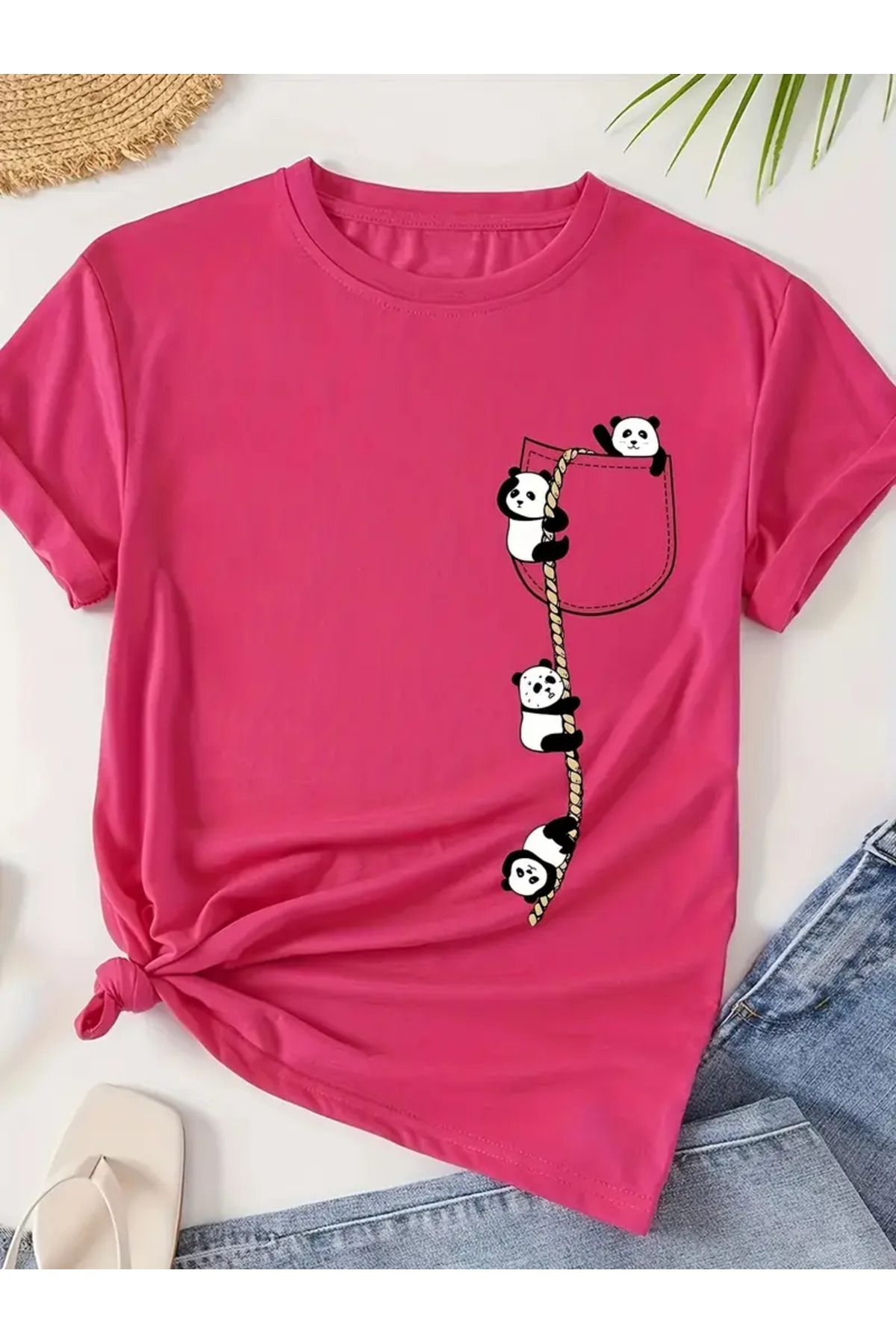 Boi Tırmanan Pandalar Baskılı Kadın Pamuk T-shirt