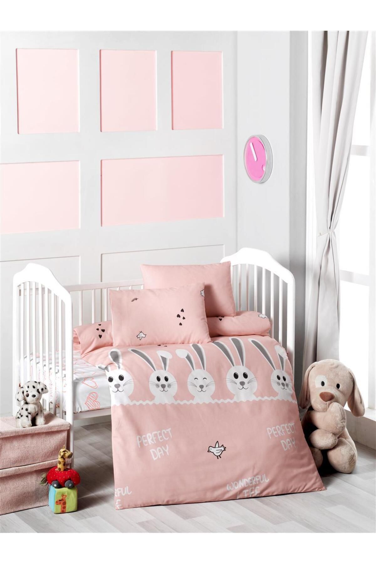 Recos Desenli Bebek Nevresim Set (Nevresim, Çarşaf, 2 Adet Yastık Takım)