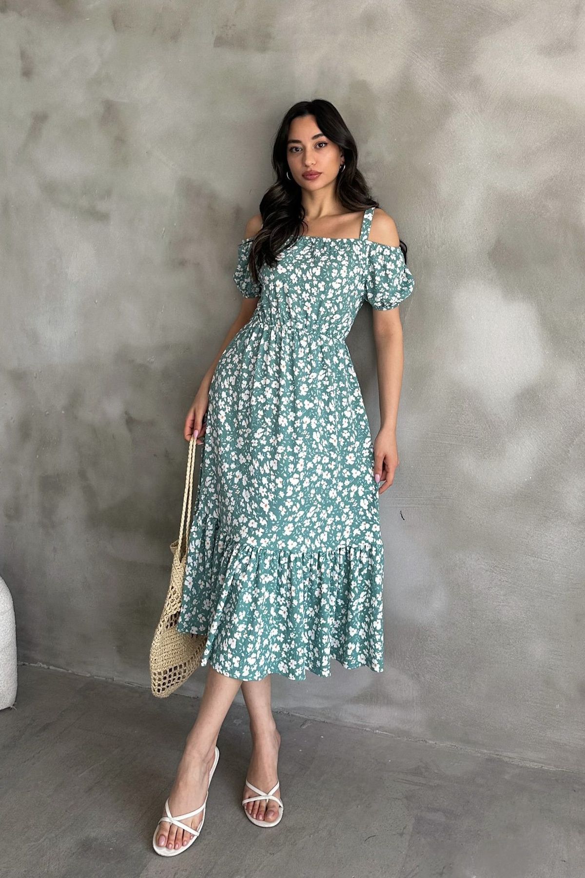 Mila Mint Desenli Madonna Yaka Midi Elbise