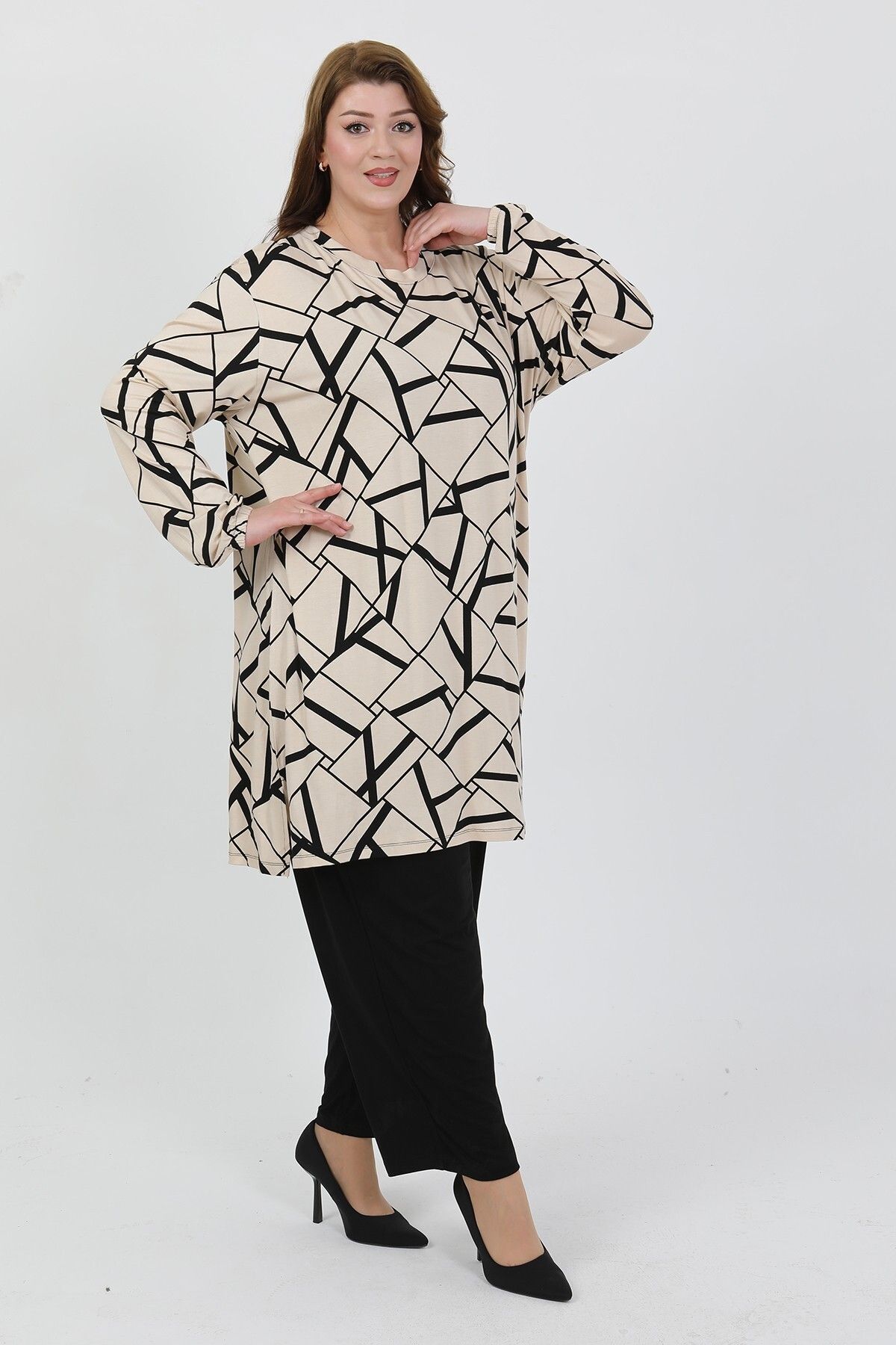 By Alba Collection-طقم نسائي مكون من قطعتين من الليكرا مقاس كبير 2