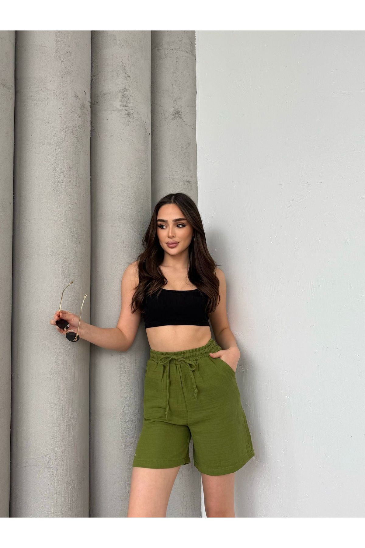 Ozy Fashion Yeşil ,Müslin Kumaş ,Cepli ,Beli Lastikli,Kadın Midi Boy,Yazlık Şort
